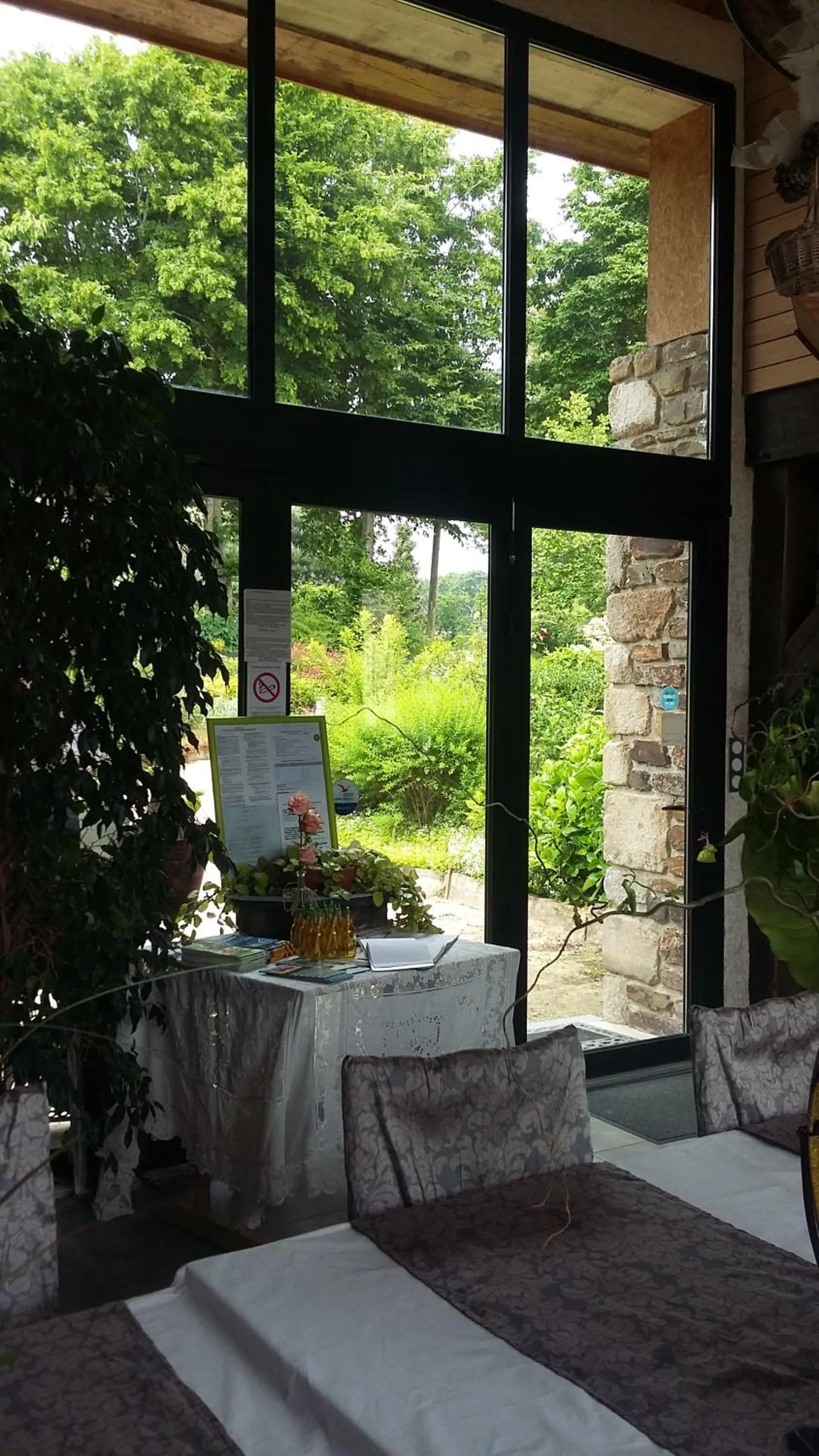 Time of day in Aux Greniers à Rêves