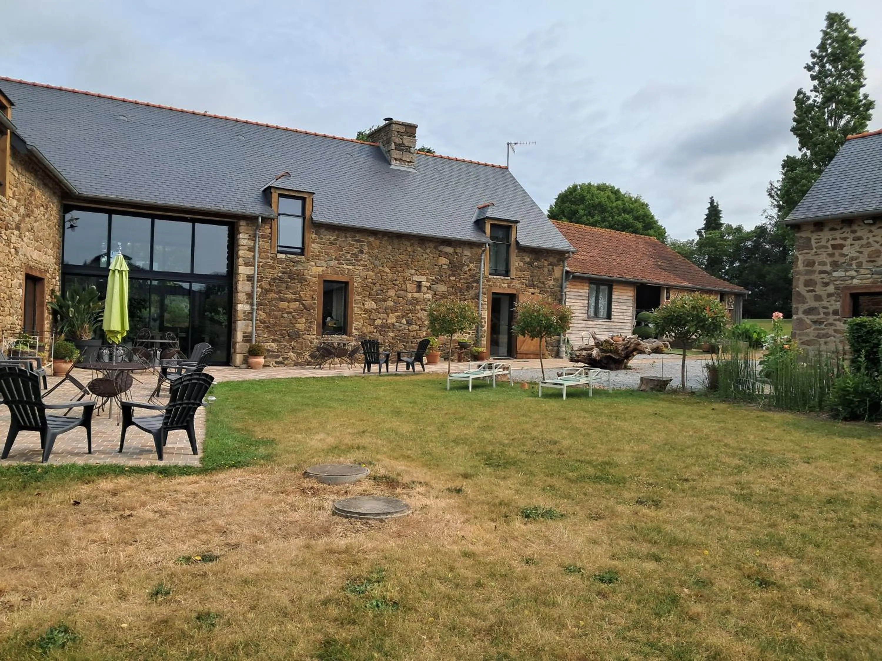 Property building in Aux Greniers à Rêves