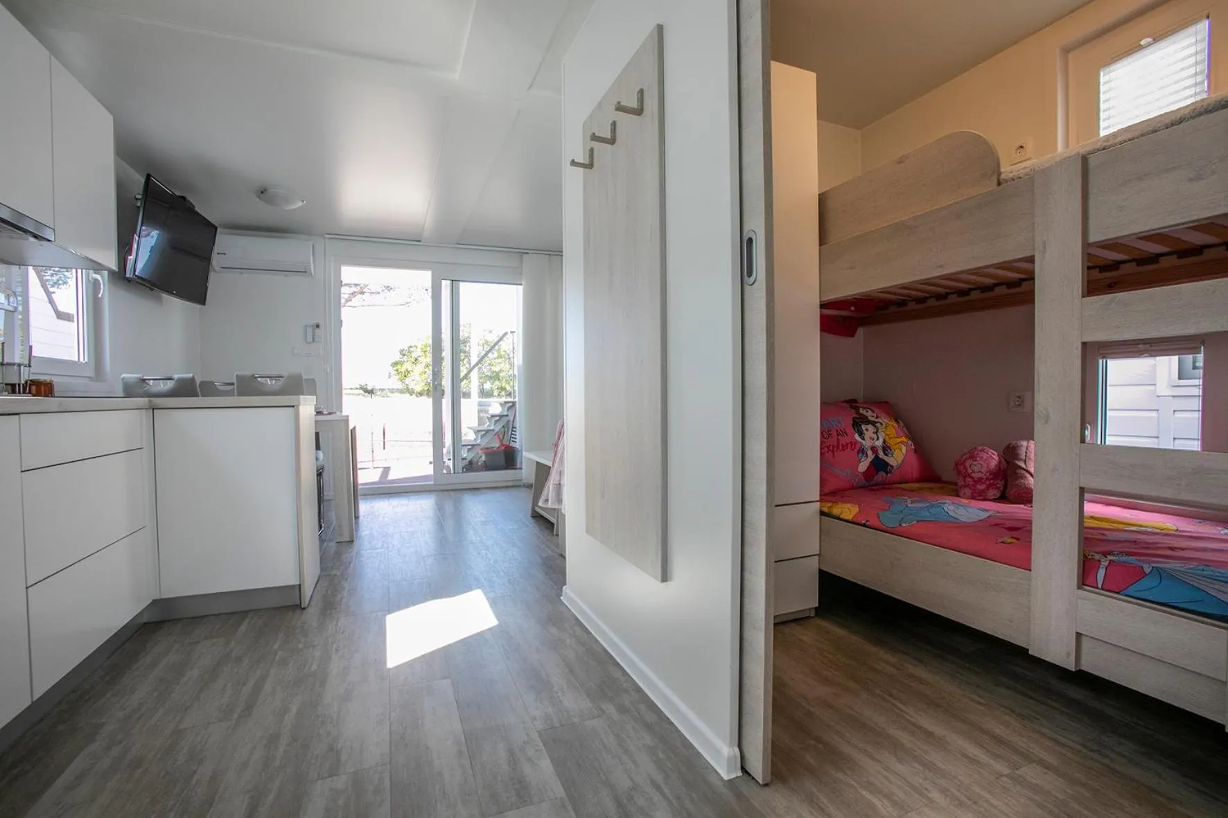 Kitchen or kitchenette, Bed in Floating Sea House Principessa