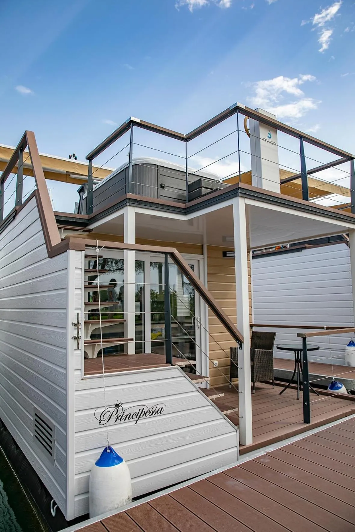 Floating Sea House Principessa