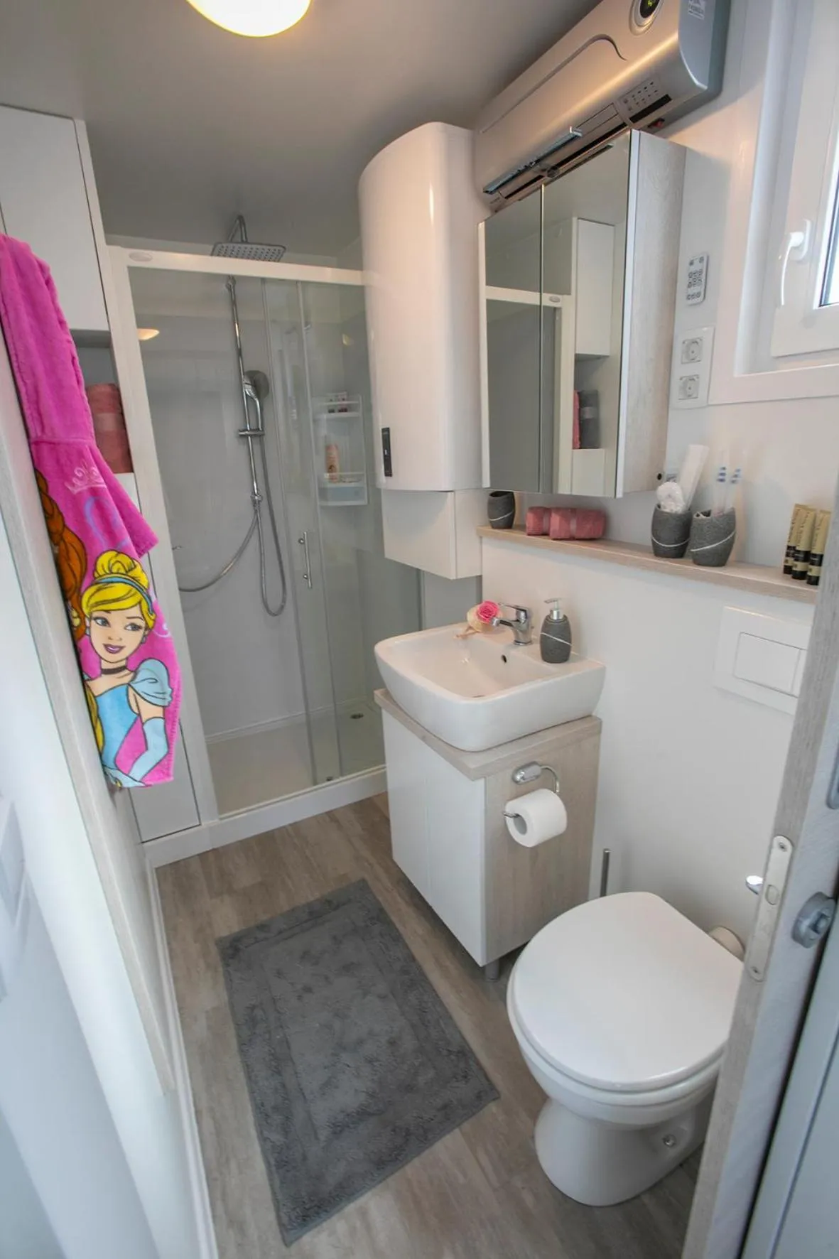 Bathroom in Floating Sea House Principessa