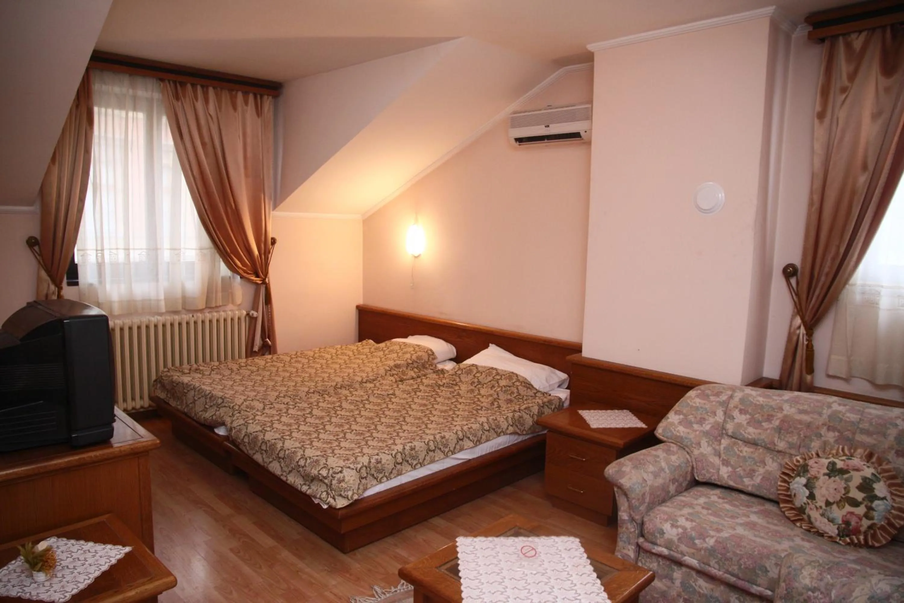 Photo of the whole room, Bed in Garni Hotel PBG