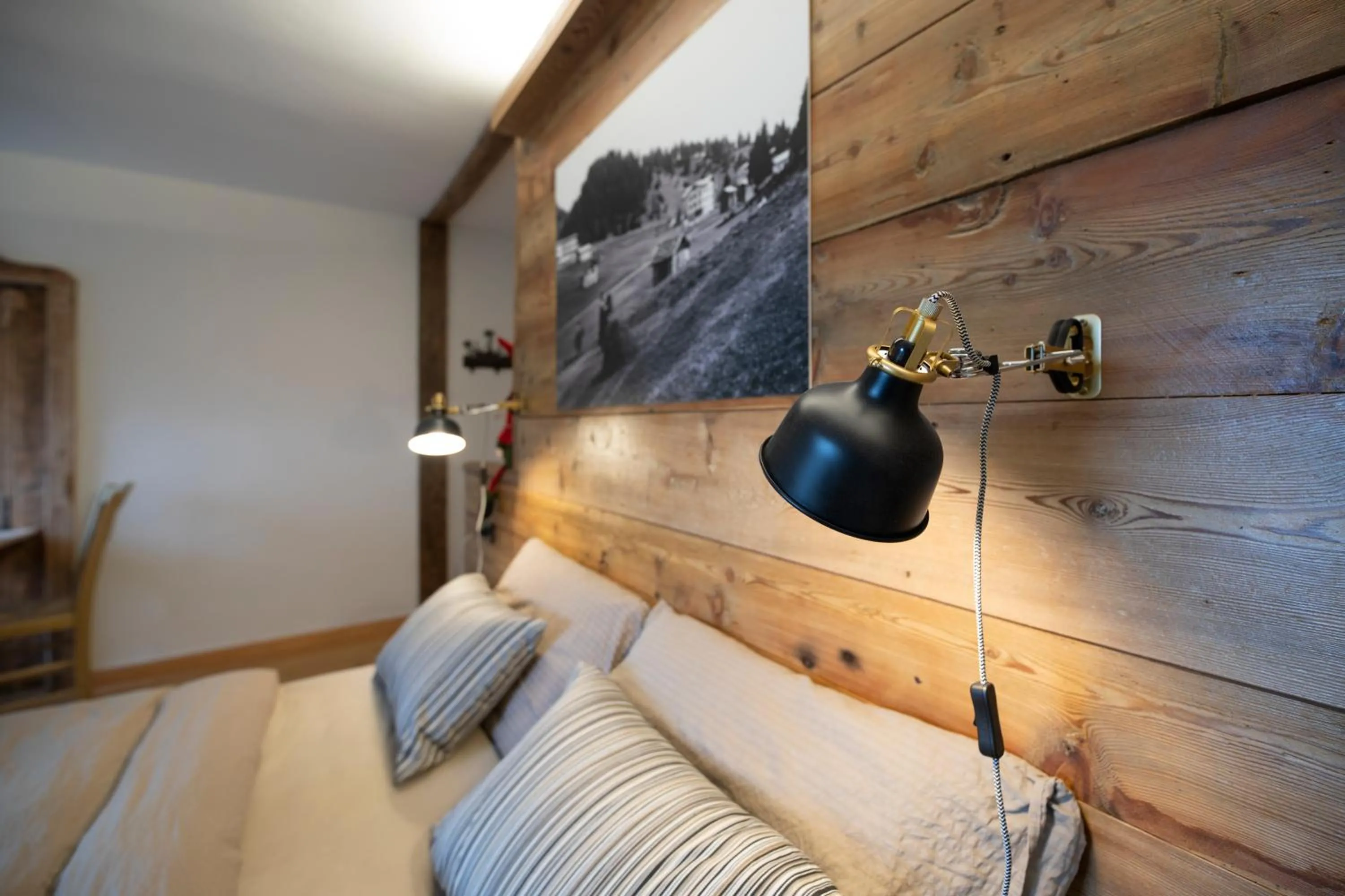 Decorative detail, Bed in Rifugio Cereda