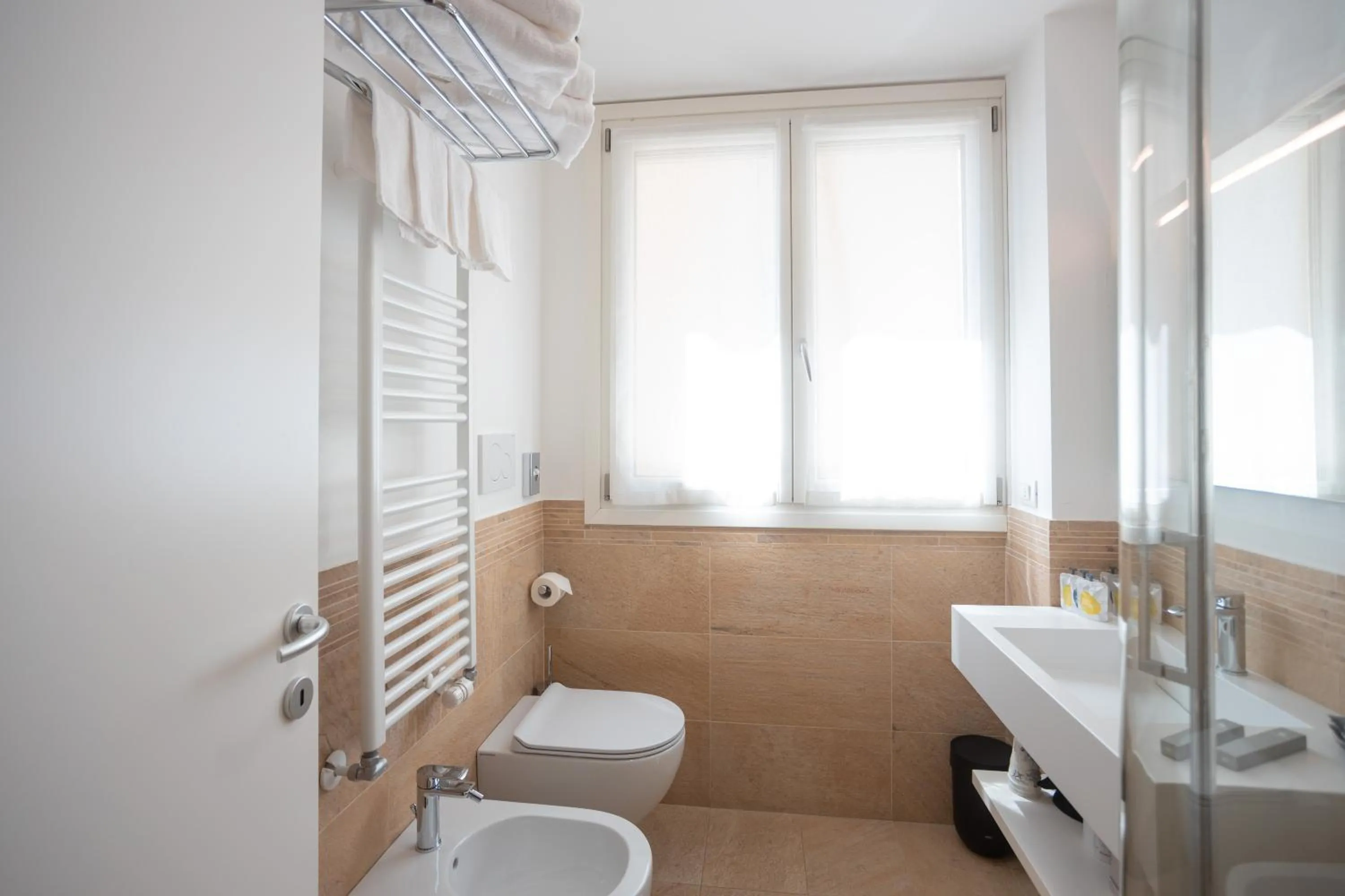 Bathroom in Mosella Suite Hotel