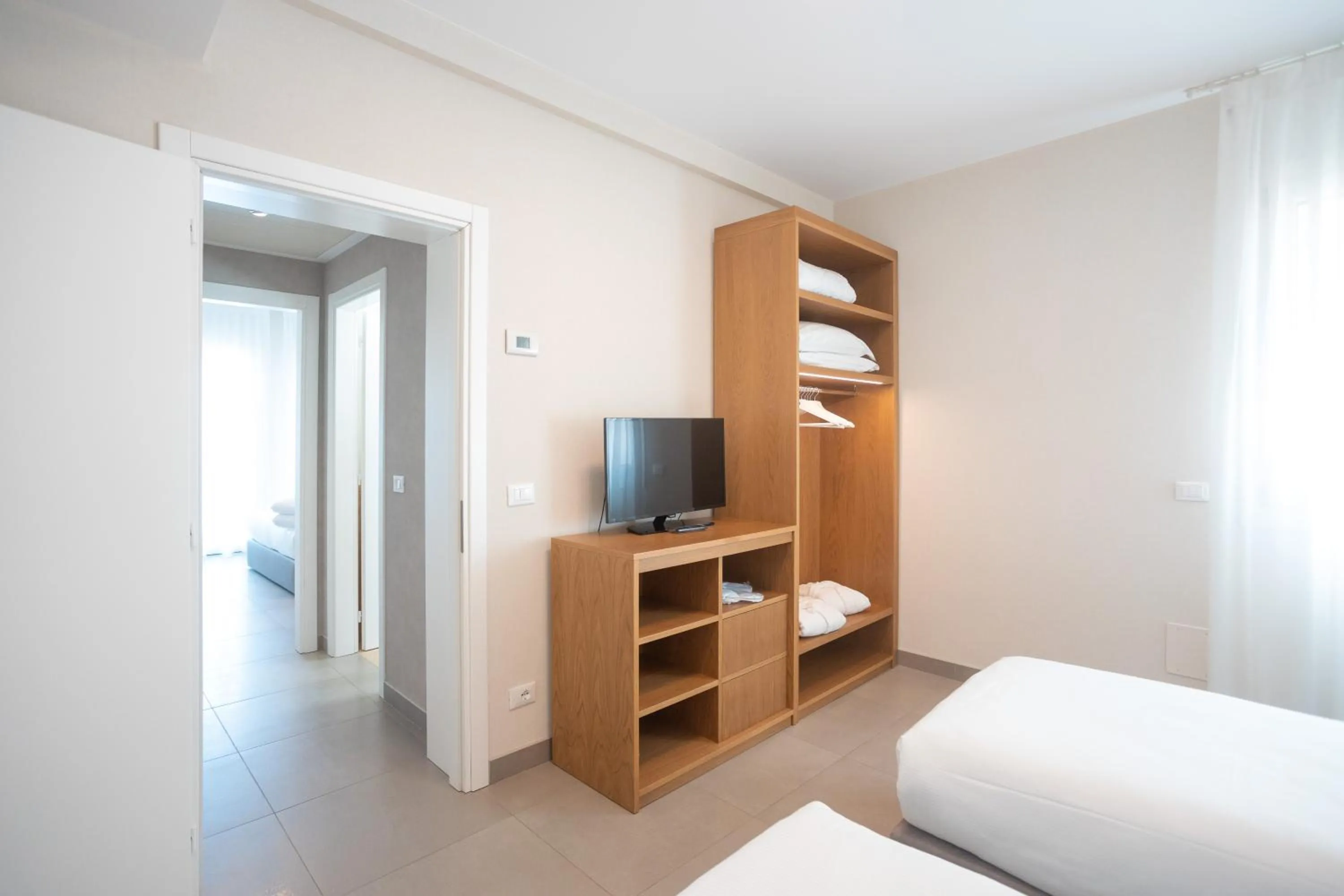 TV and multimedia, Bed in Mosella Suite Hotel