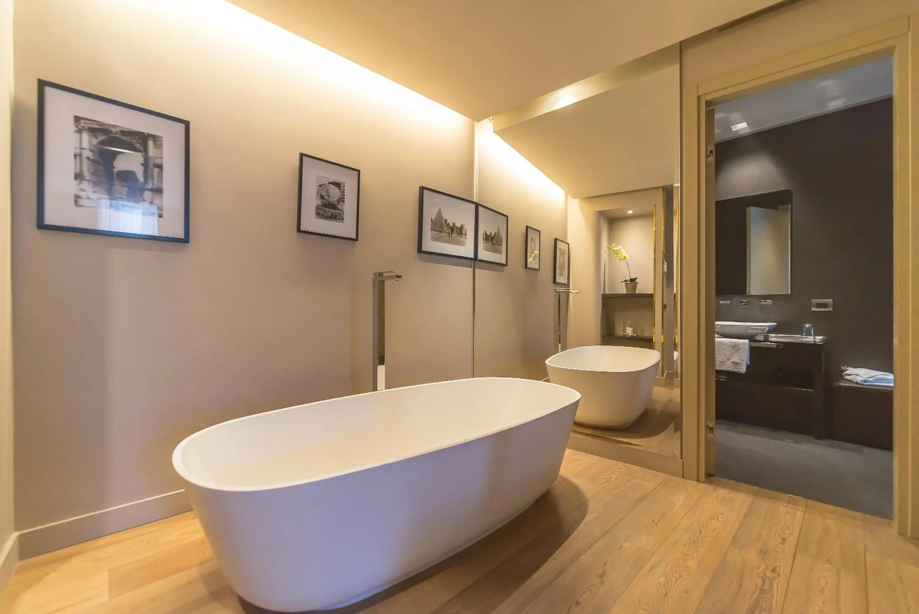 Photo of the whole room in Campo Marzio Luxury Suites Photo of the whole room in Campo Marzio Luxury Suites