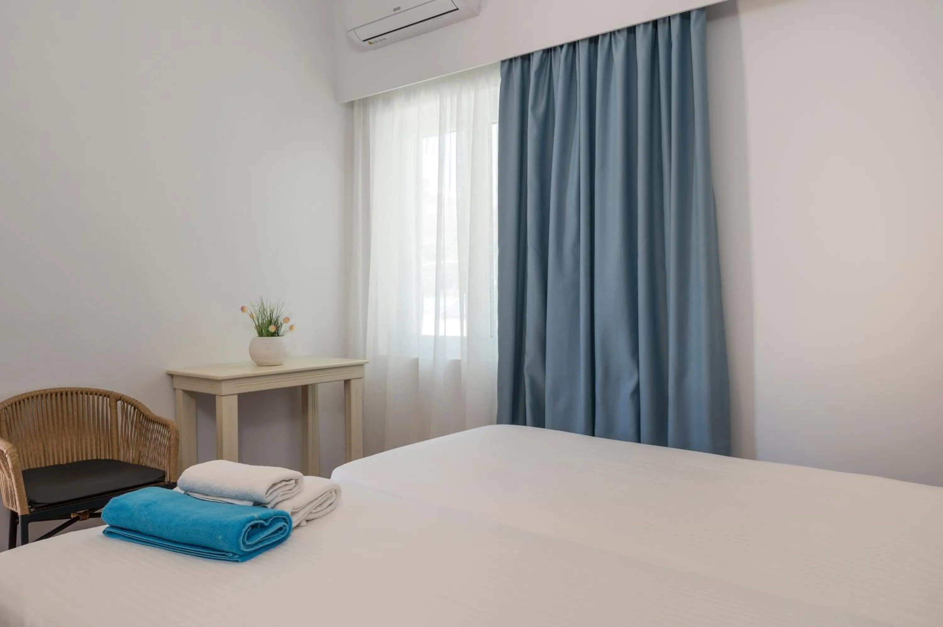 Bedroom, Bed in Hermes Beach Front