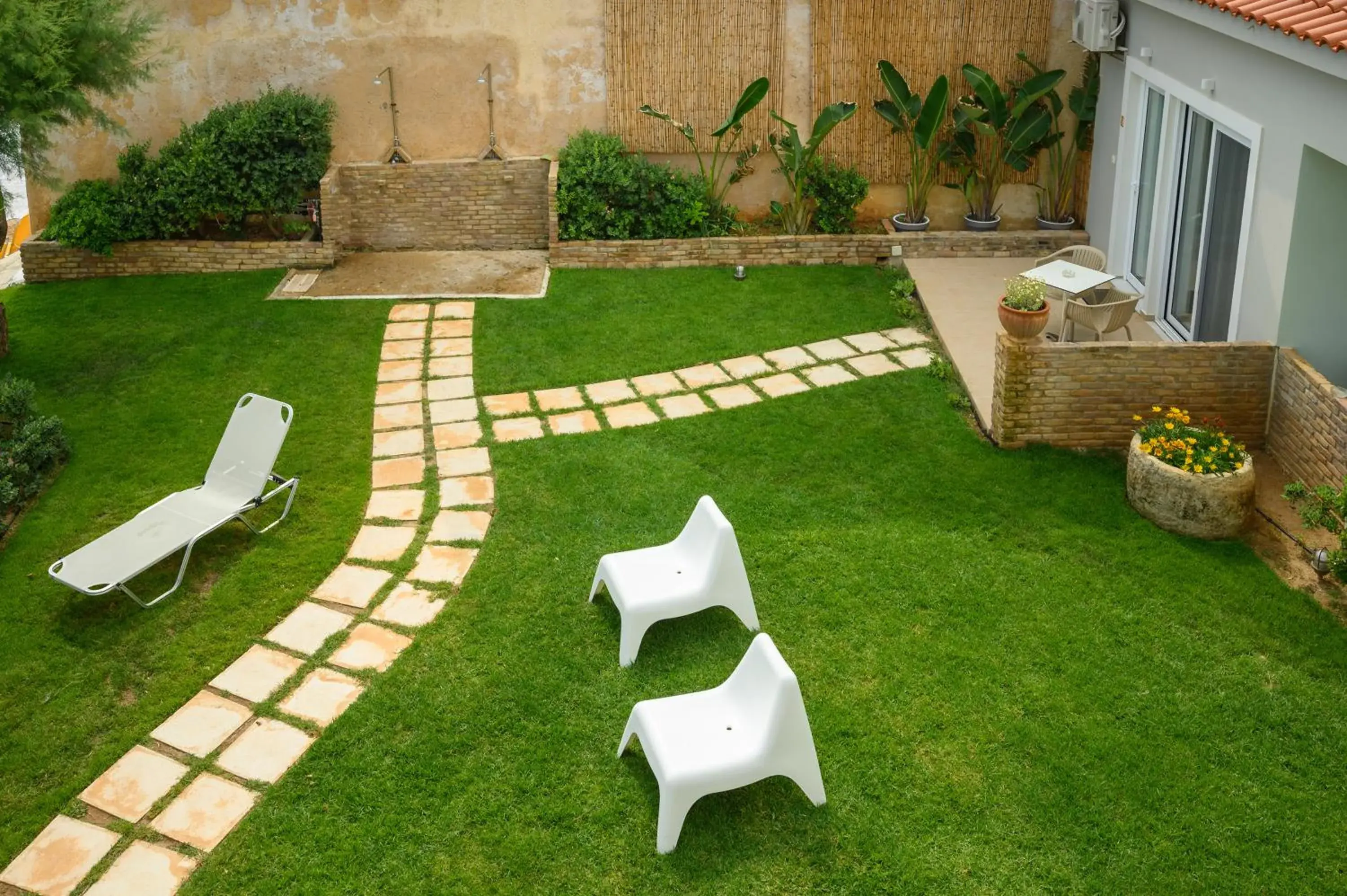 Studio with Street View (2 Adults) in Hermes Beach Front Studio with Street View (2 Adults) in Hermes Beach Front