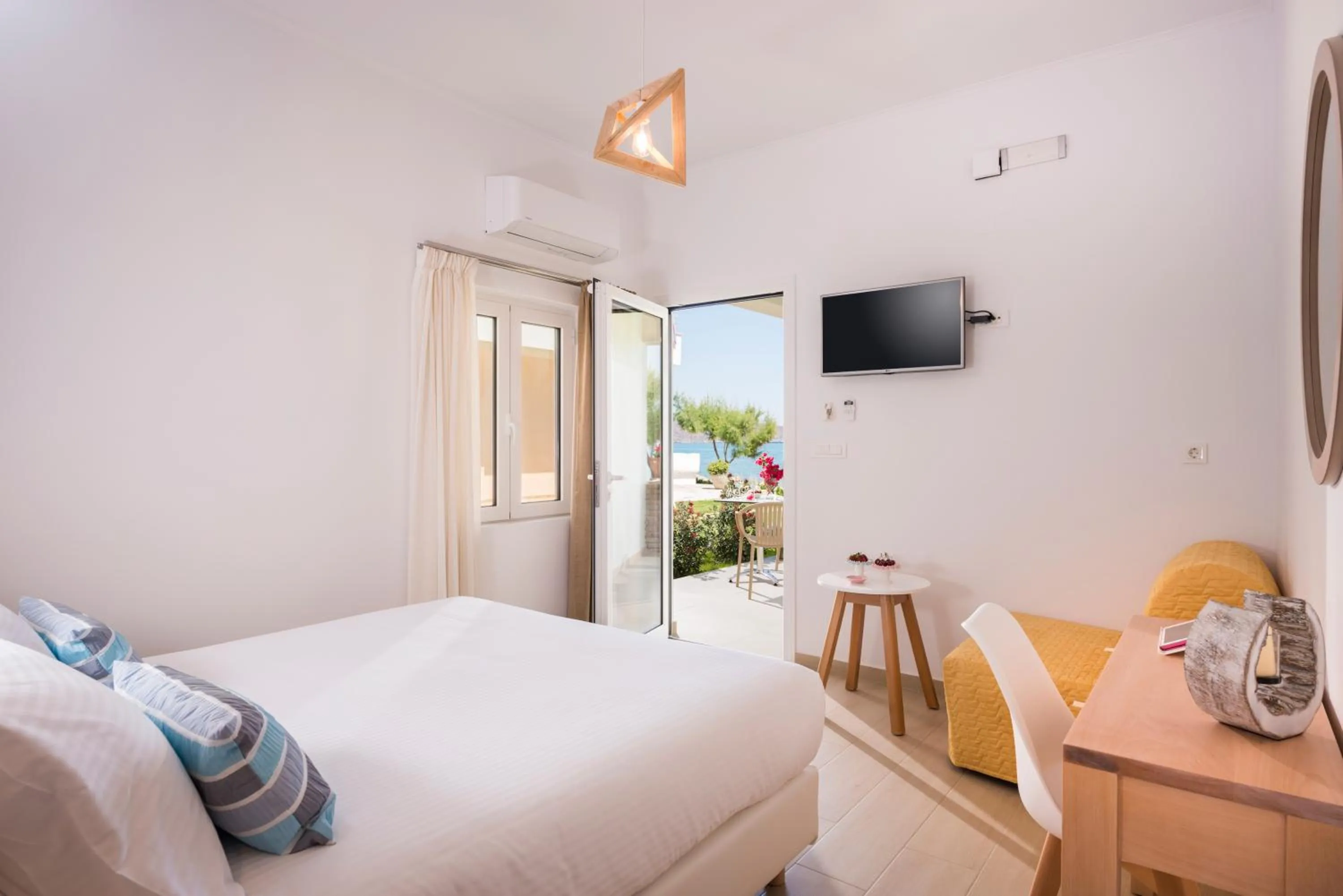 Bed in Hermes Beach Front