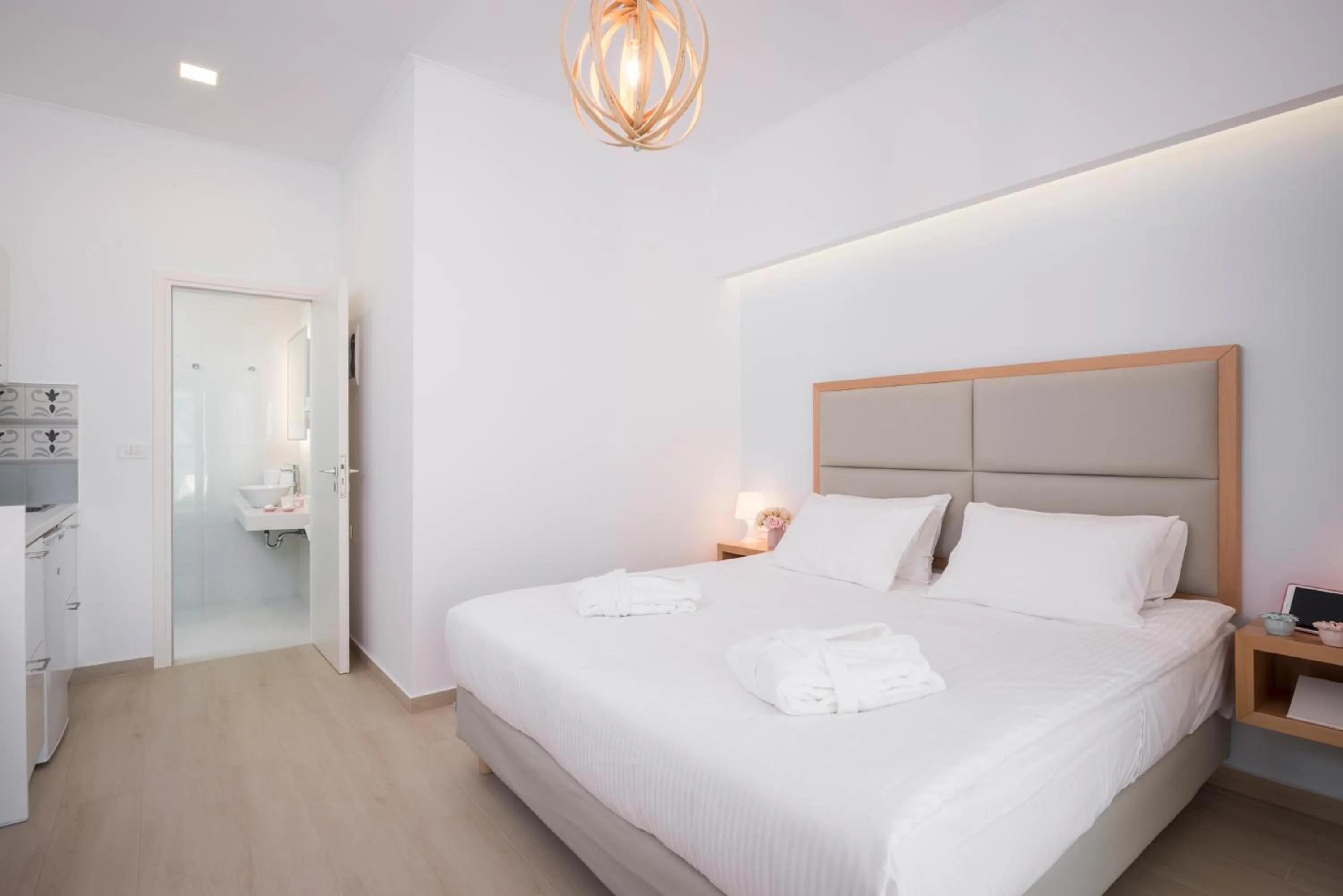 Bedroom, Bed in Hermes Beach Front