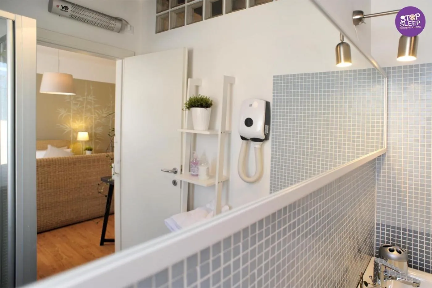 Bathroom in Stop & Sleep Udine