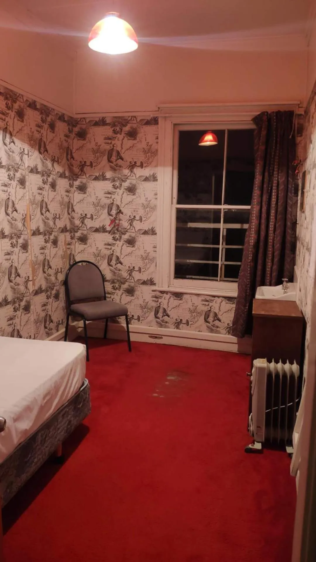 Bed in South Rakaia Hotel