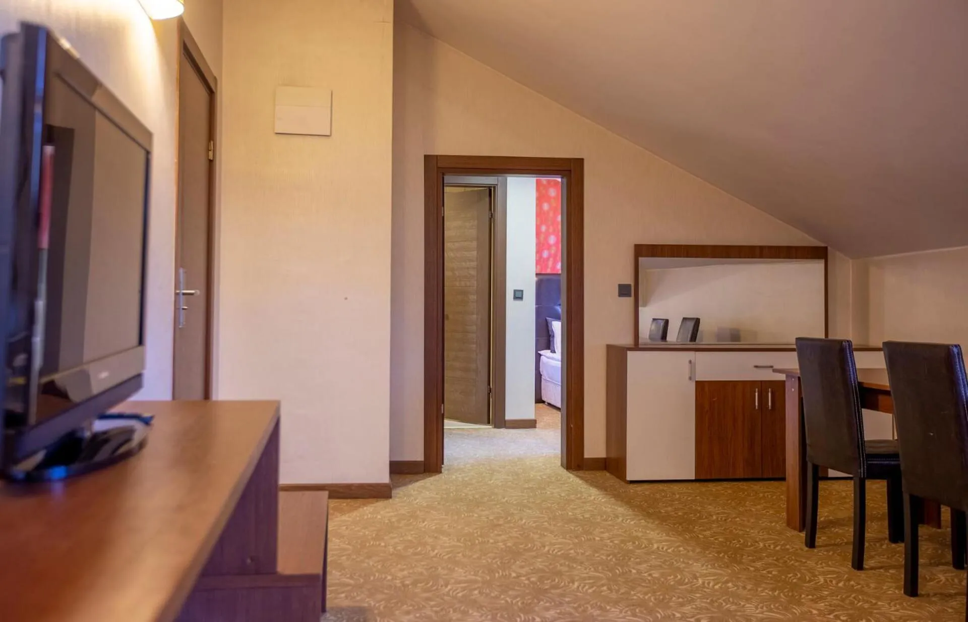 Photo of the whole room in Highway Otel