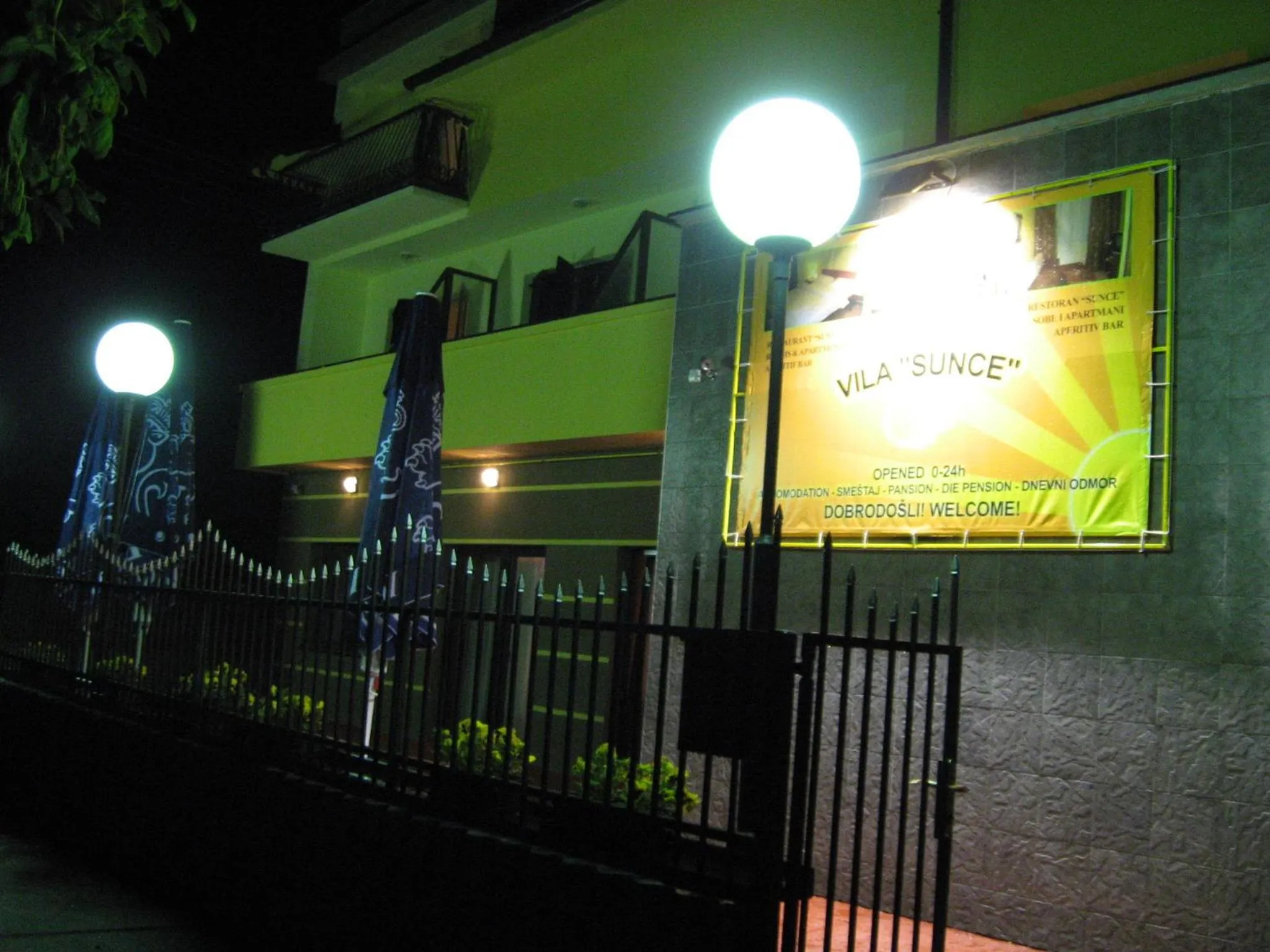 Facade/entrance in Hotel Vila Sunce