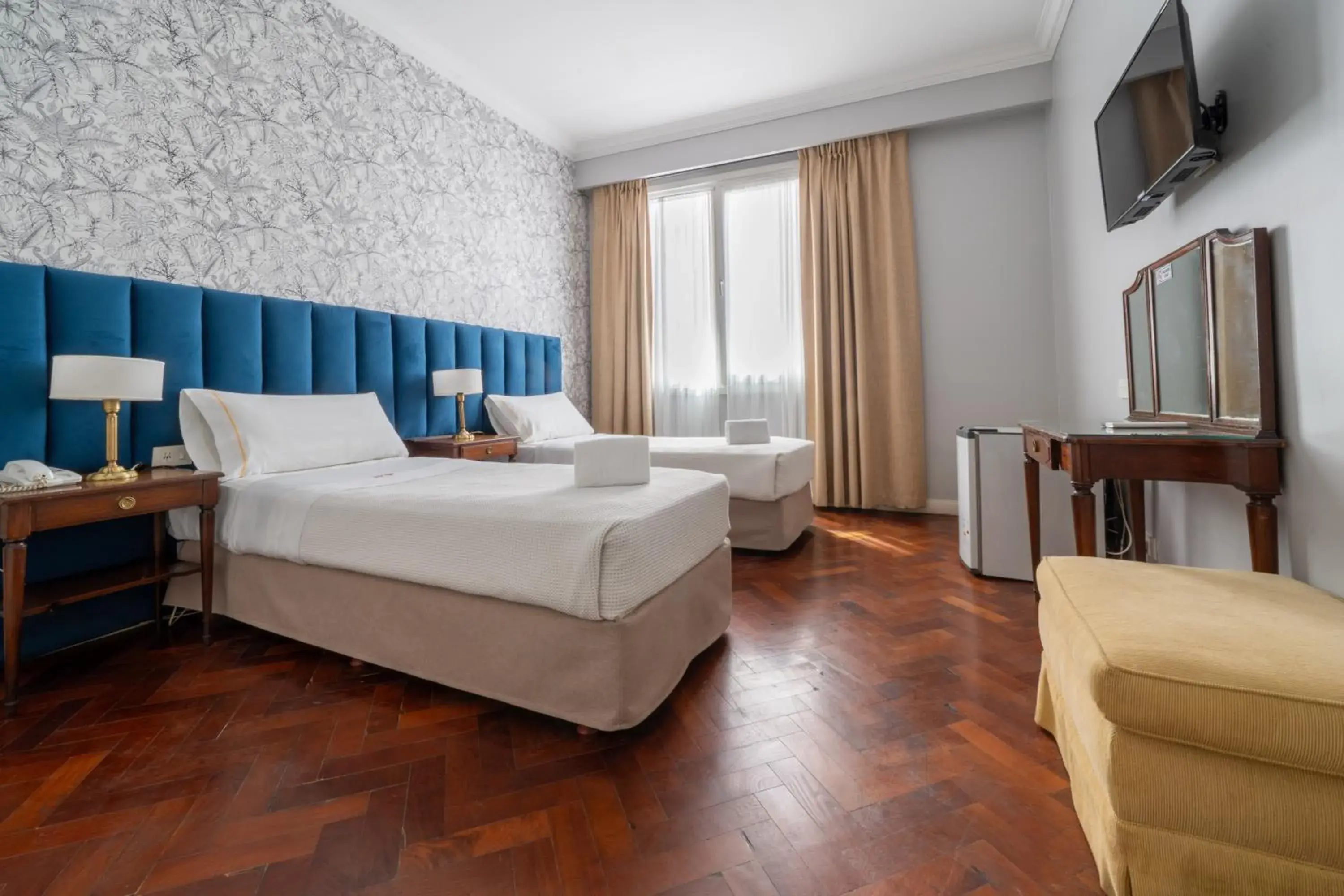 Bed in HOTEL REGIS Bed in HOTEL REGIS