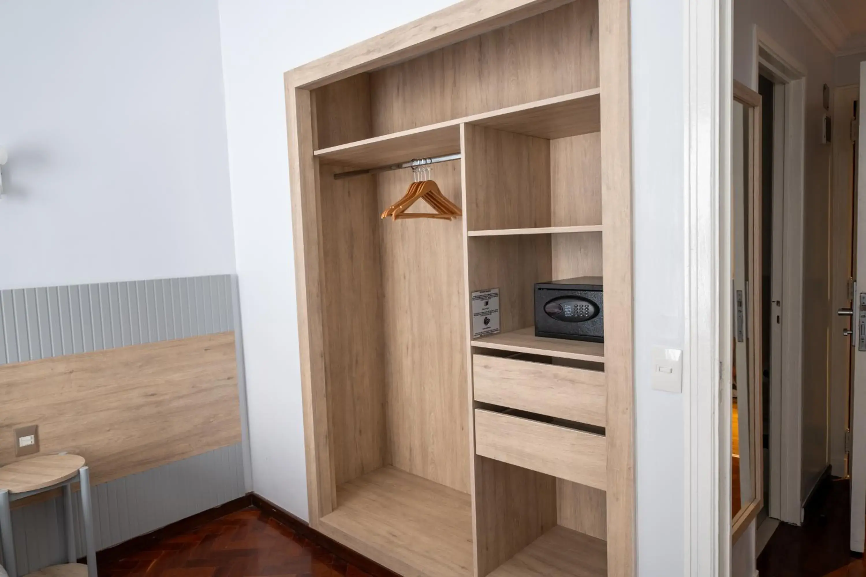 Twin Room in HOTEL REGIS Twin Room in HOTEL REGIS