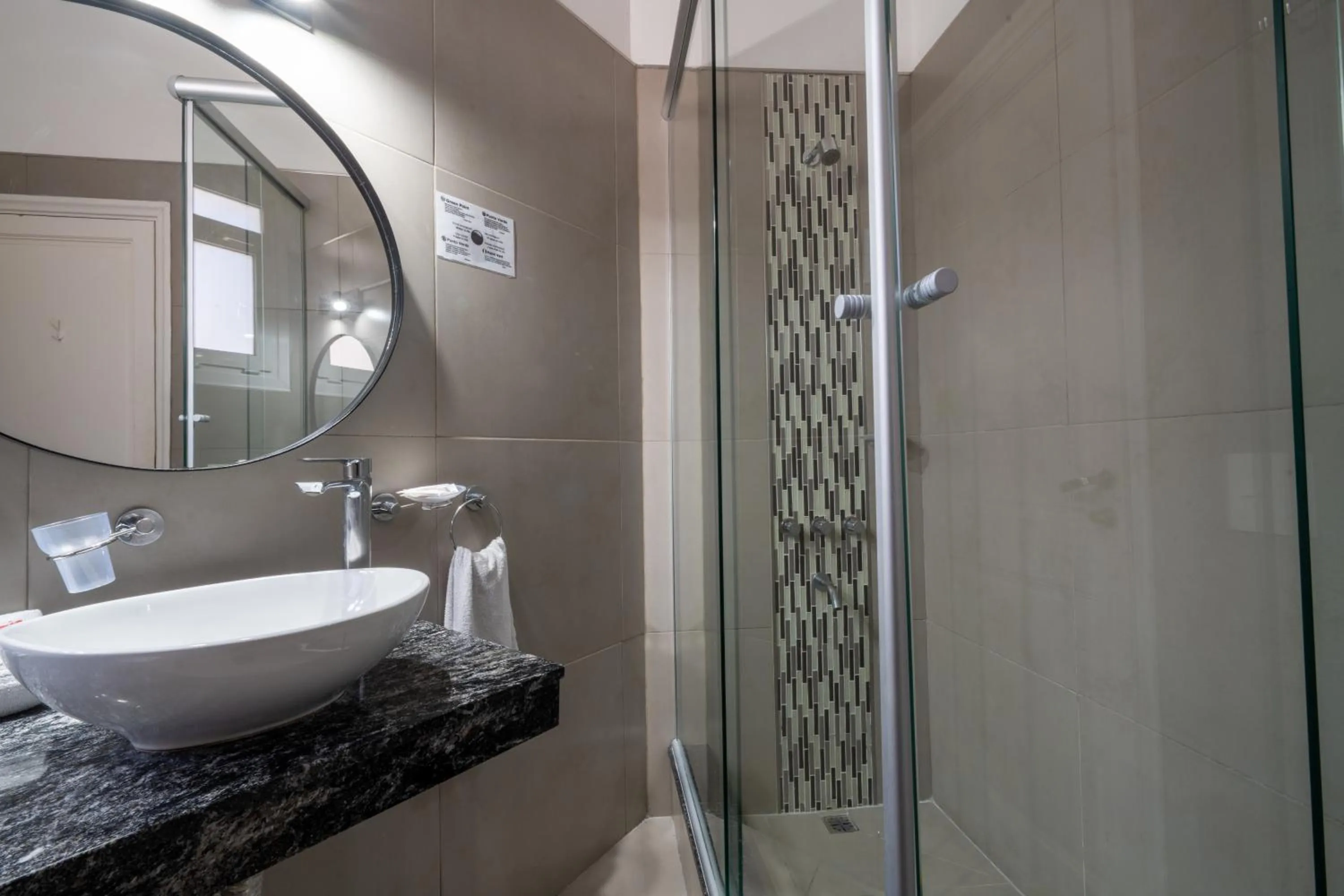 Bathroom in HOTEL REGIS