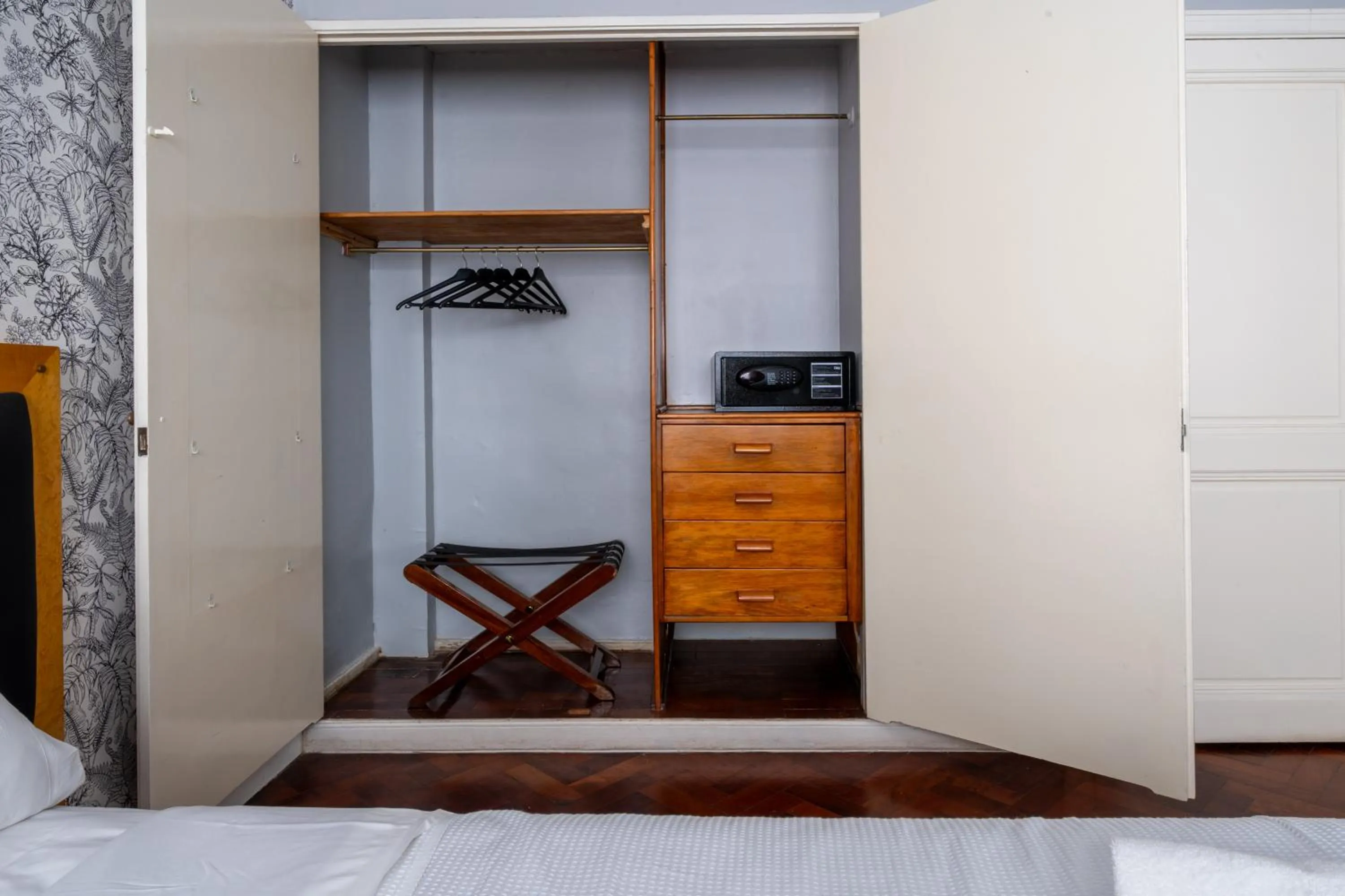 Decorative detail in HOTEL REGIS