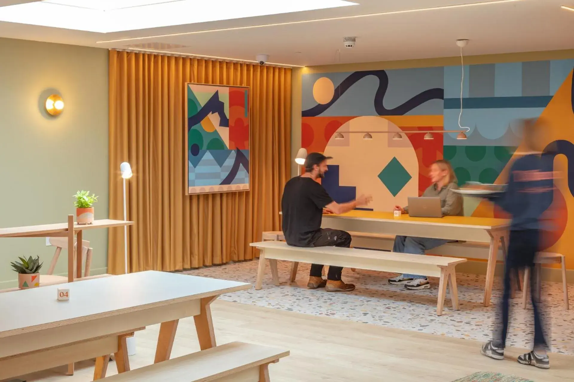 Restaurant/places to eat in SeaSpace Restaurant/places to eat in SeaSpace