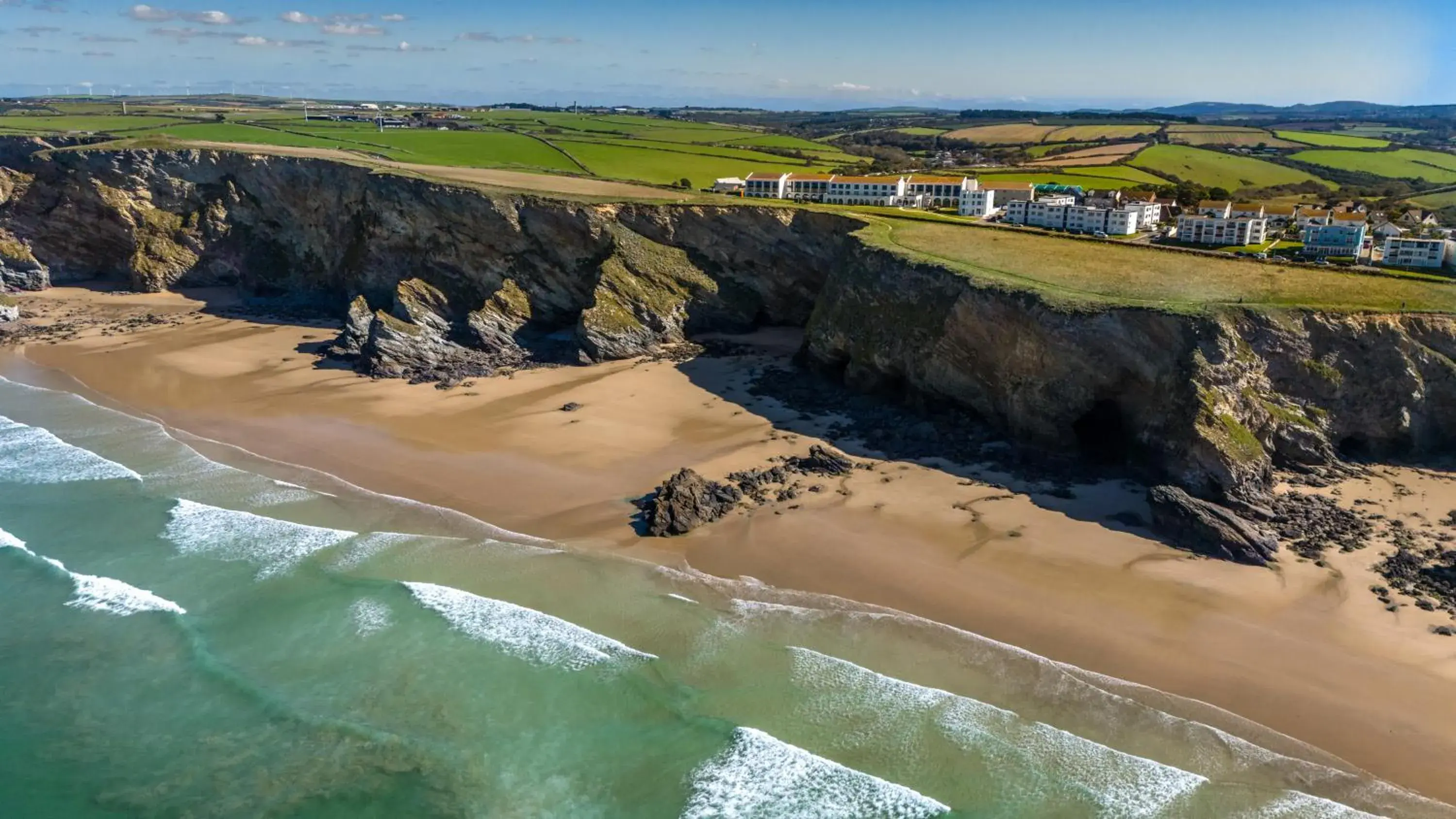 Property building in SeaSpace Property building in SeaSpace