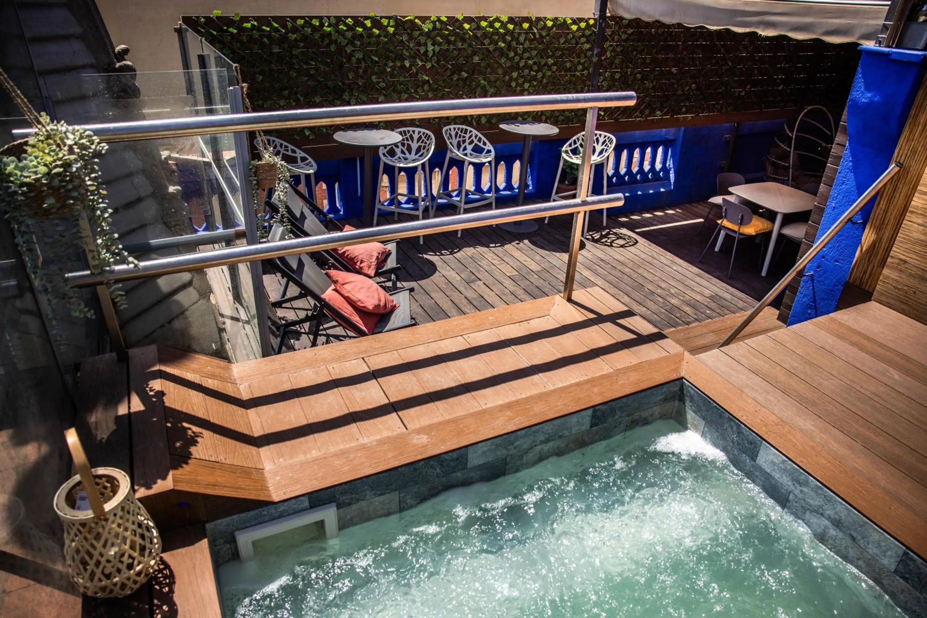 Pool view in Urbany Hostel BCN GO!
