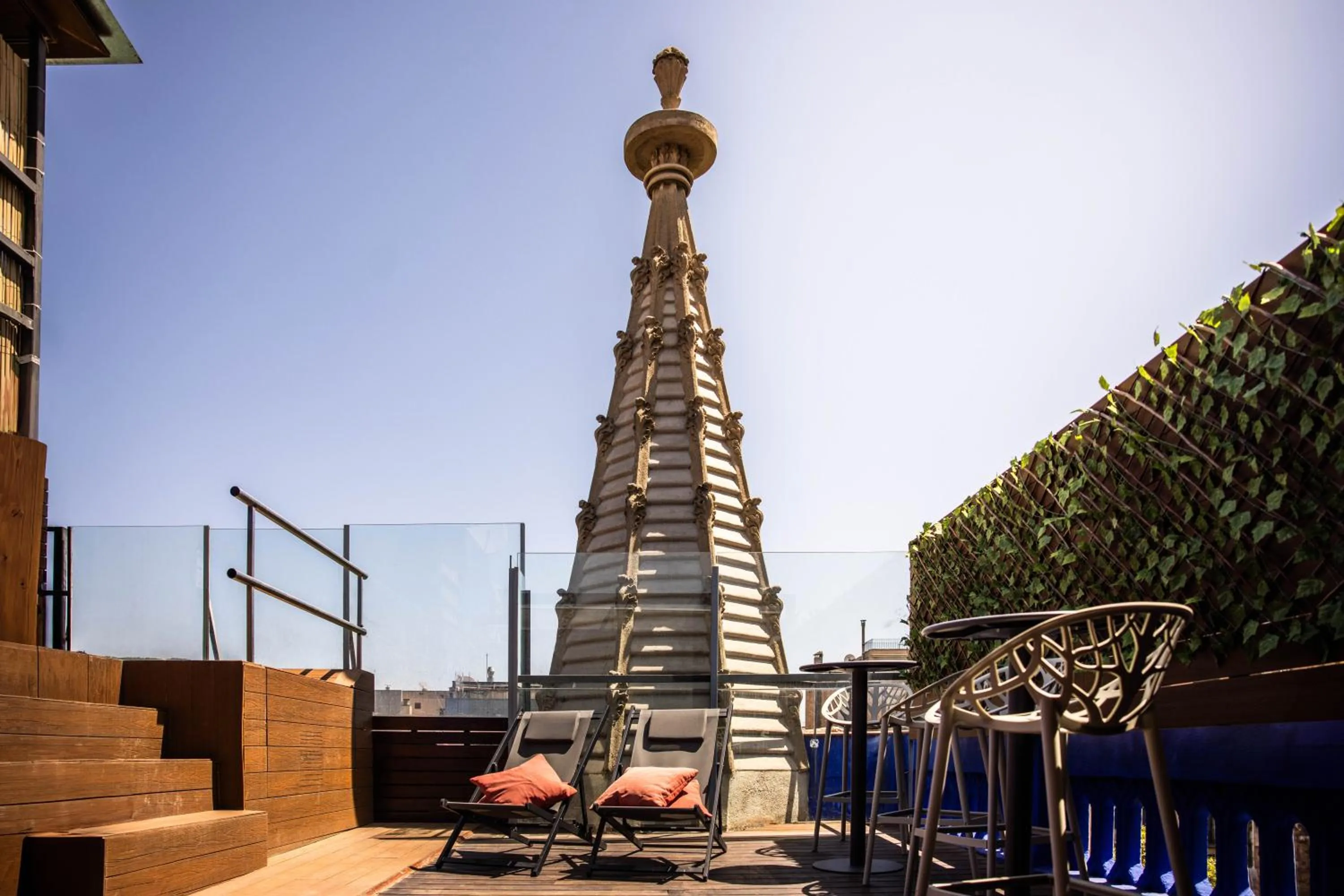 Patio in Urbany Hostel BCN GO!