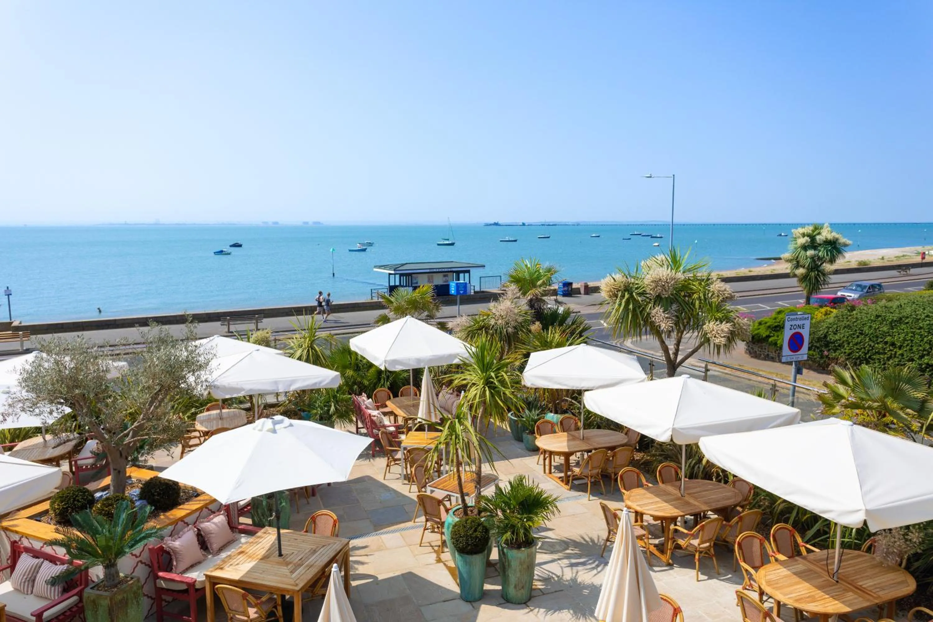 Property building in Roslin Beach Hotel