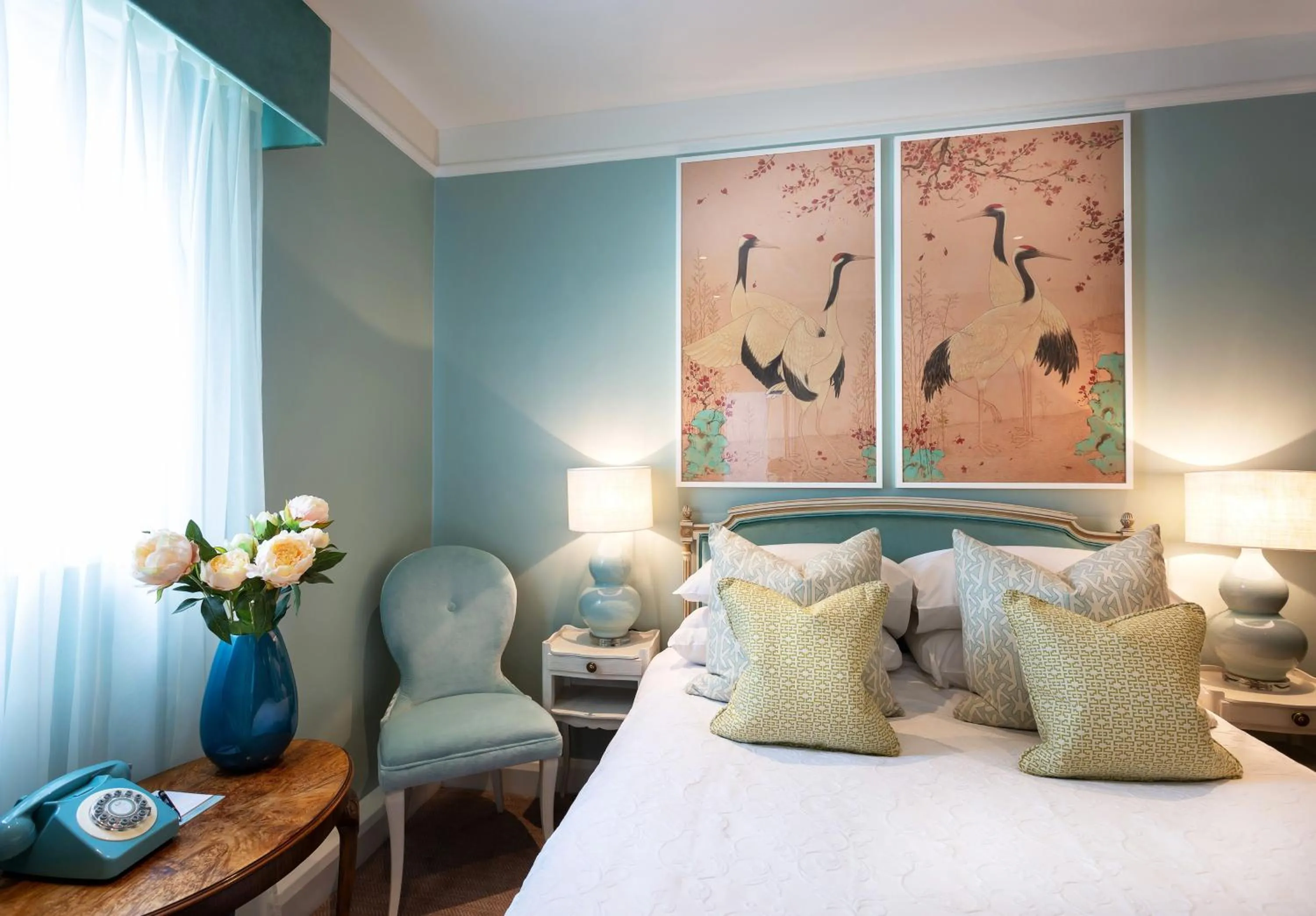 Bedroom, Bed in Roslin Beach Hotel