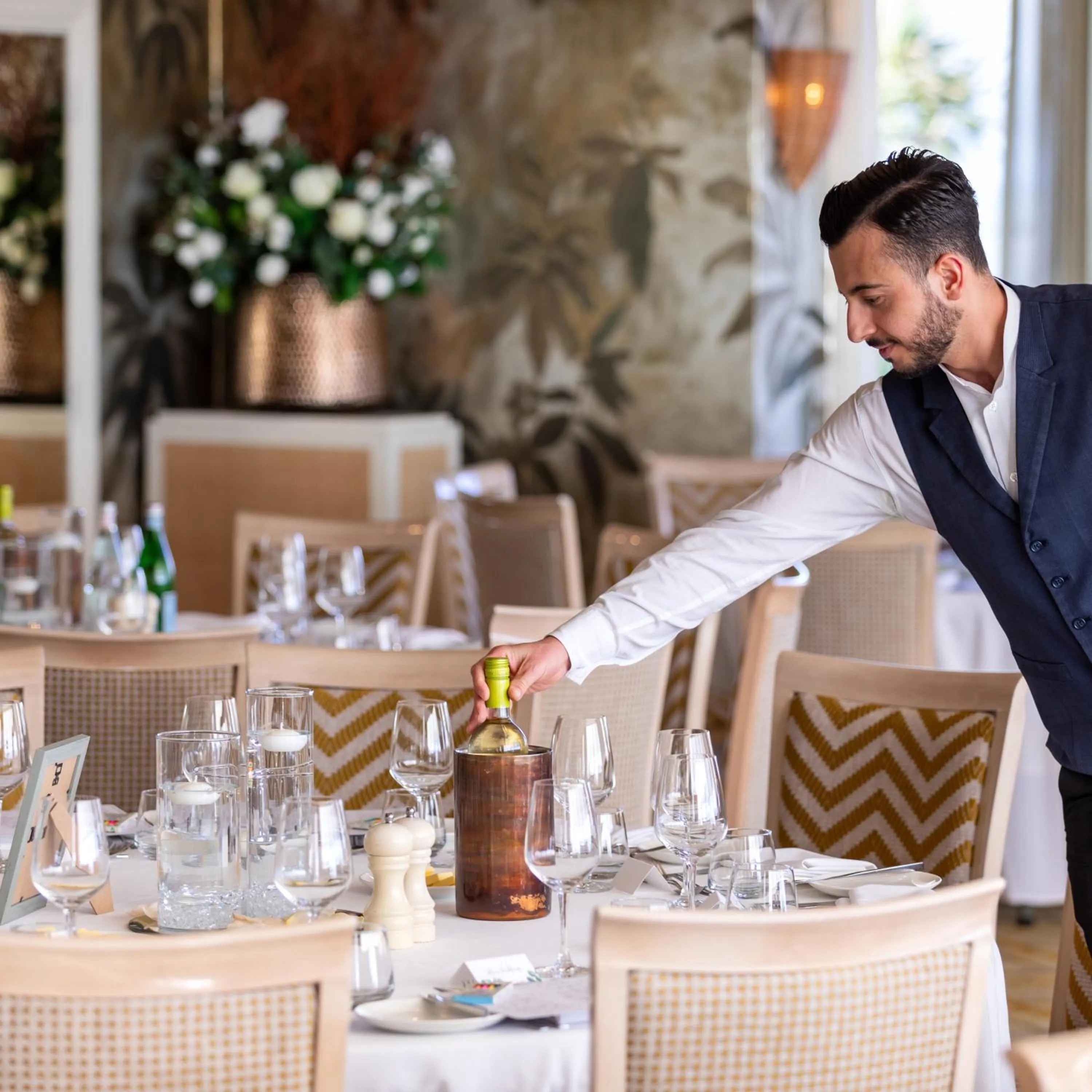 Banquet/Function facilities in Roslin Beach Hotel