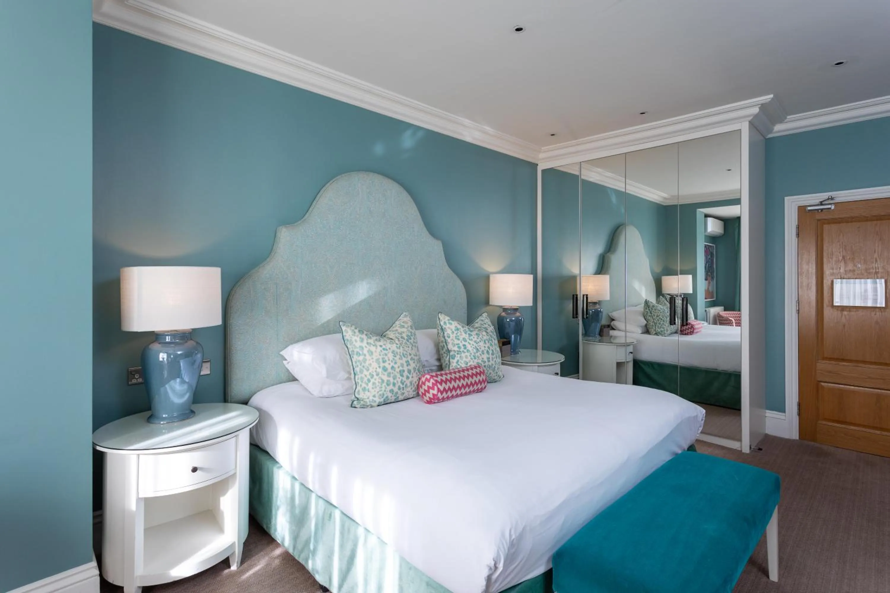 Bed in Roslin Beach Hotel