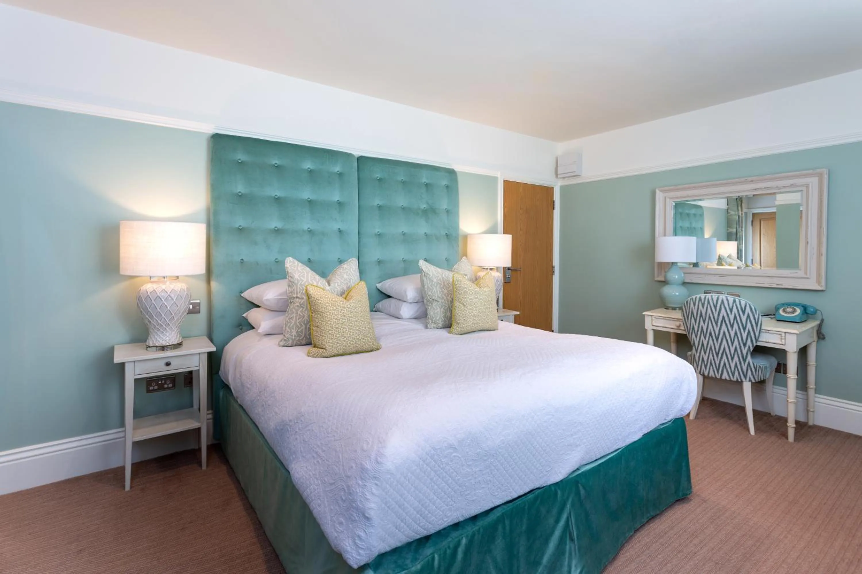 Bed in Roslin Beach Hotel