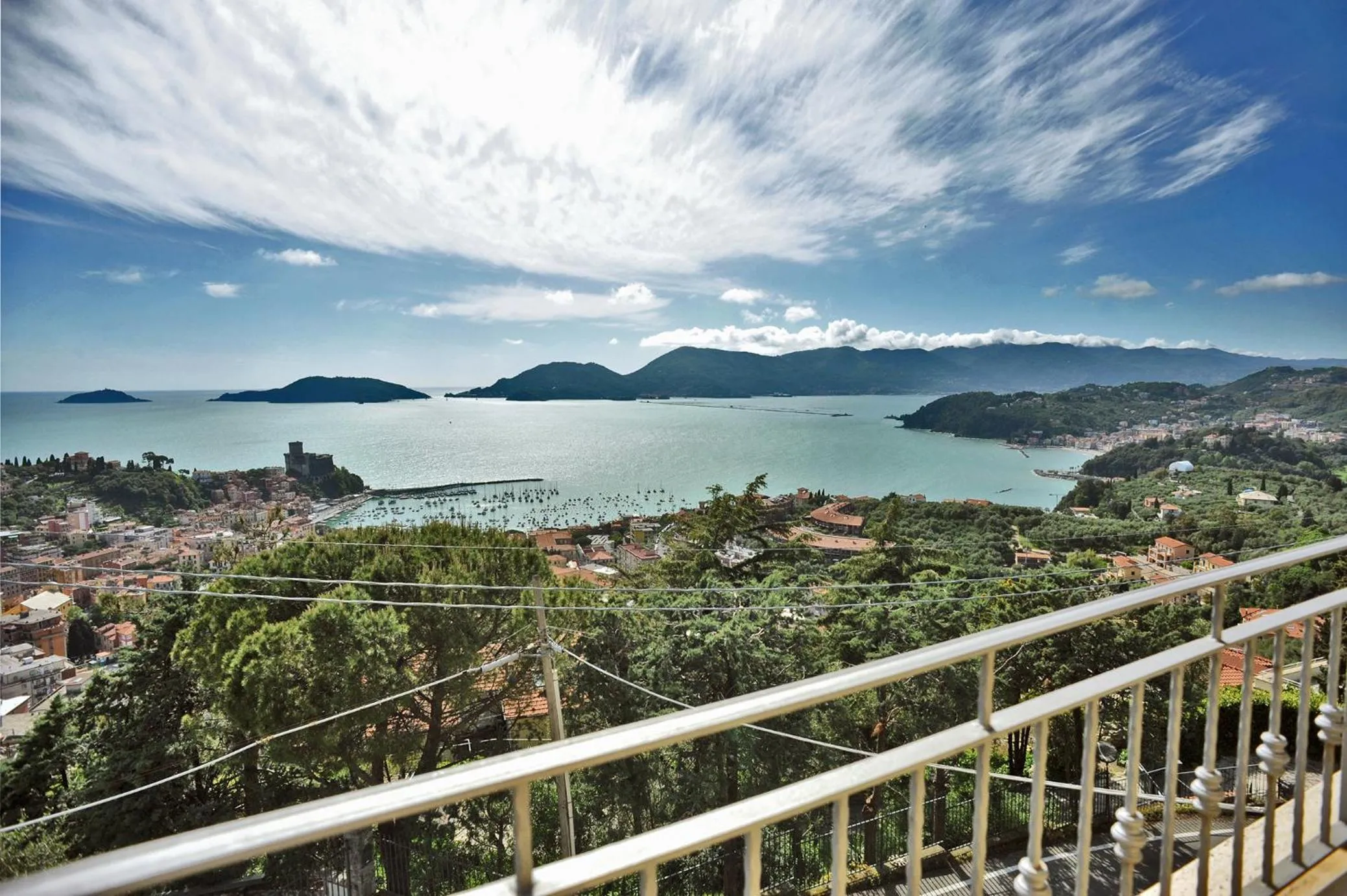 Sea view in IL golfo artisti e poeti villa thea