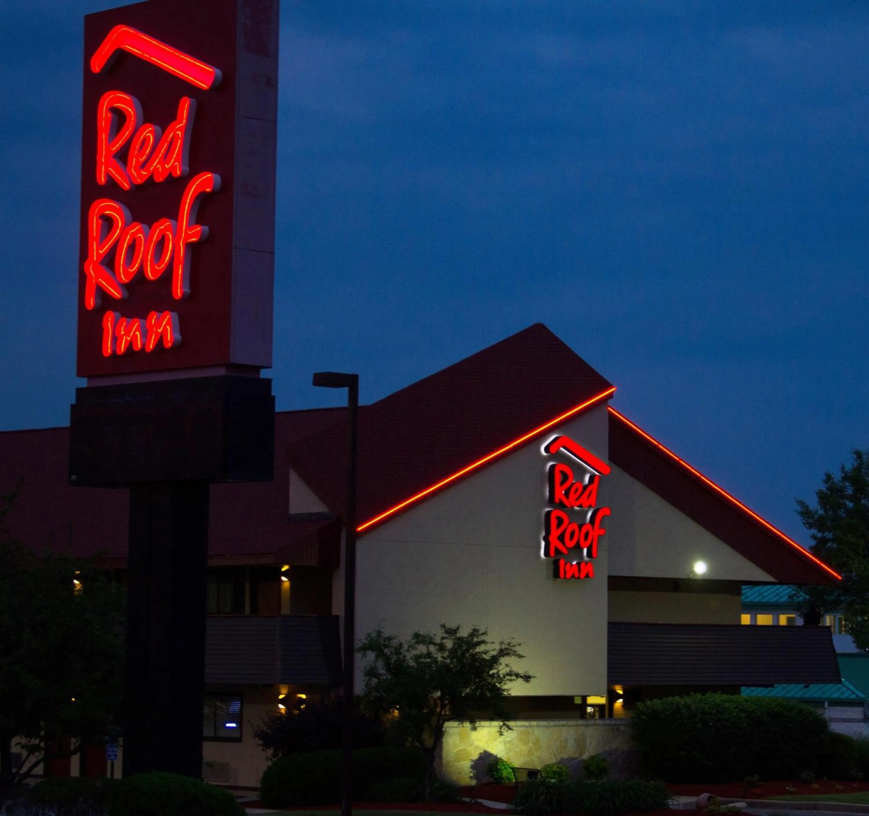 Property building in Red Roof Inn Aberdeen