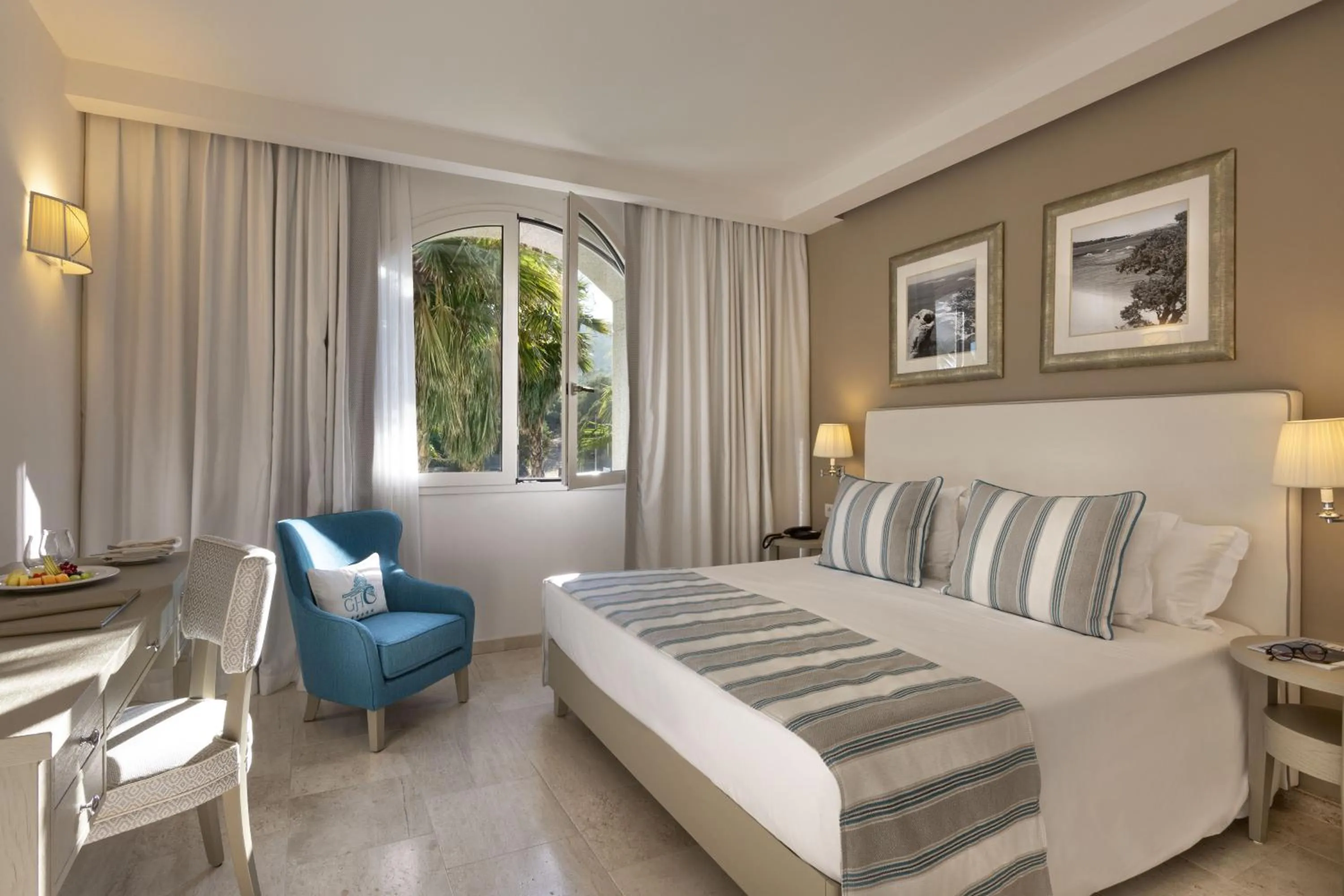 Bed in Grand Hotel Cannigione