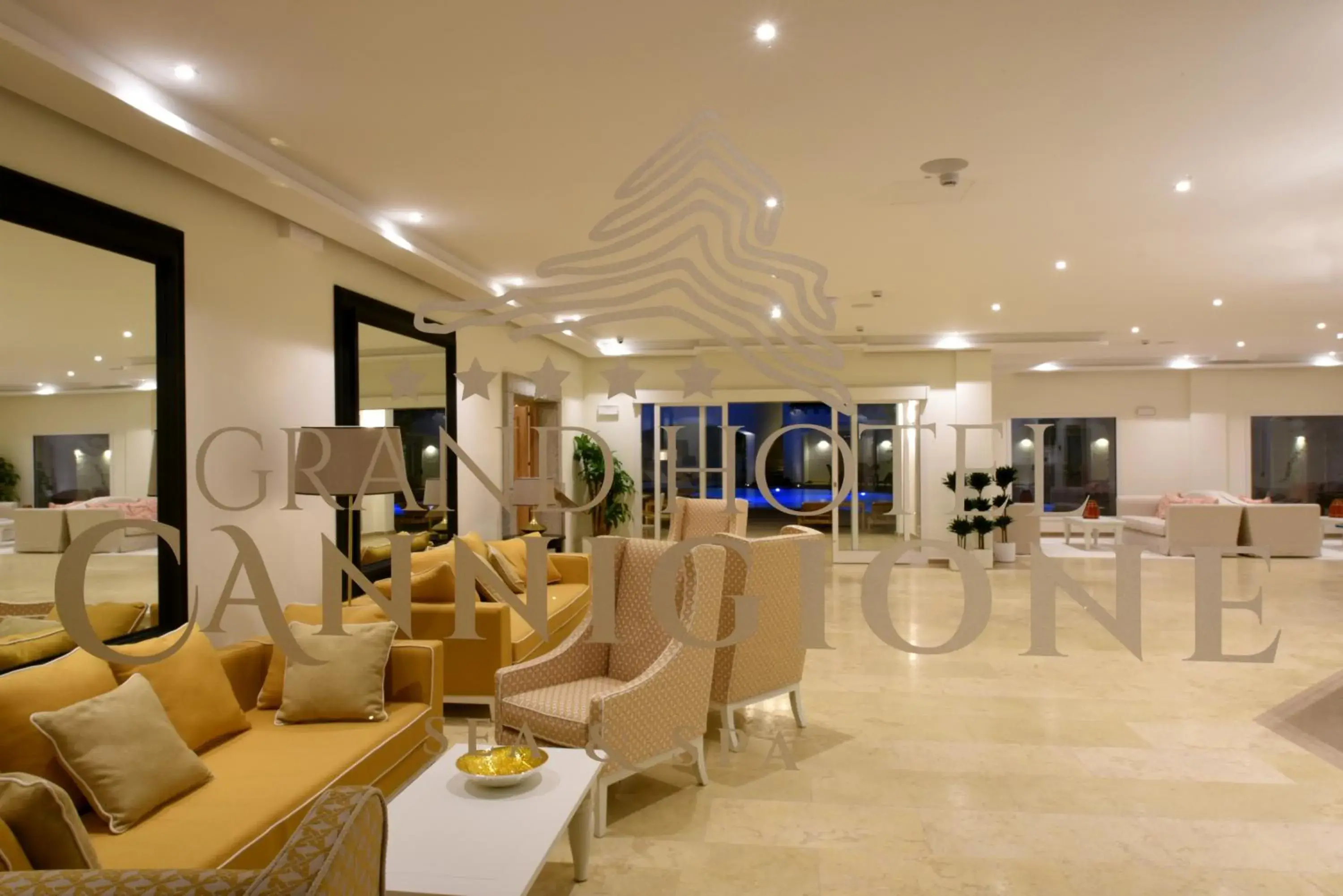 Living room in Grand Hotel Cannigione Living room in Grand Hotel Cannigione