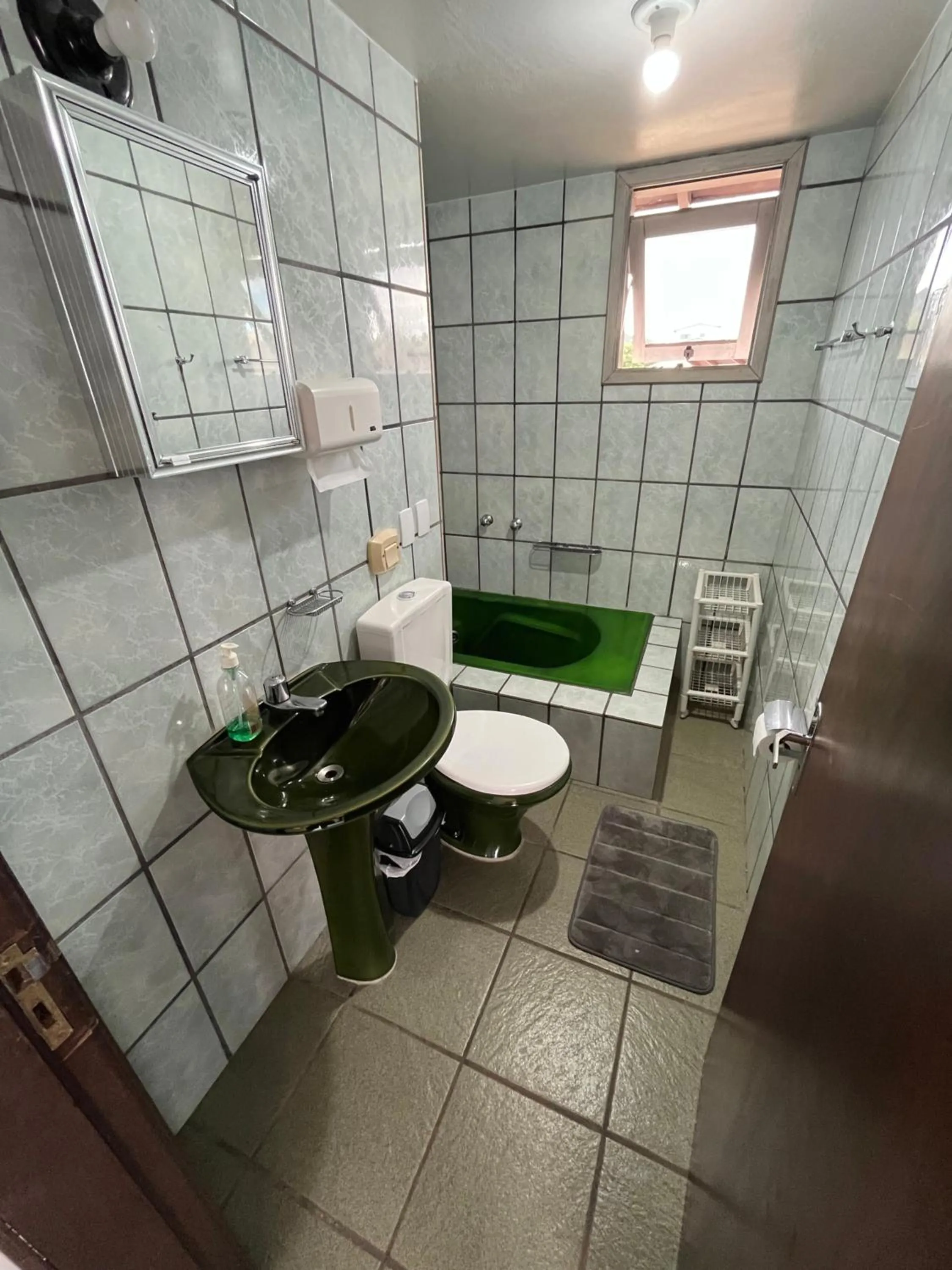 Toilet in Santinho Hostel