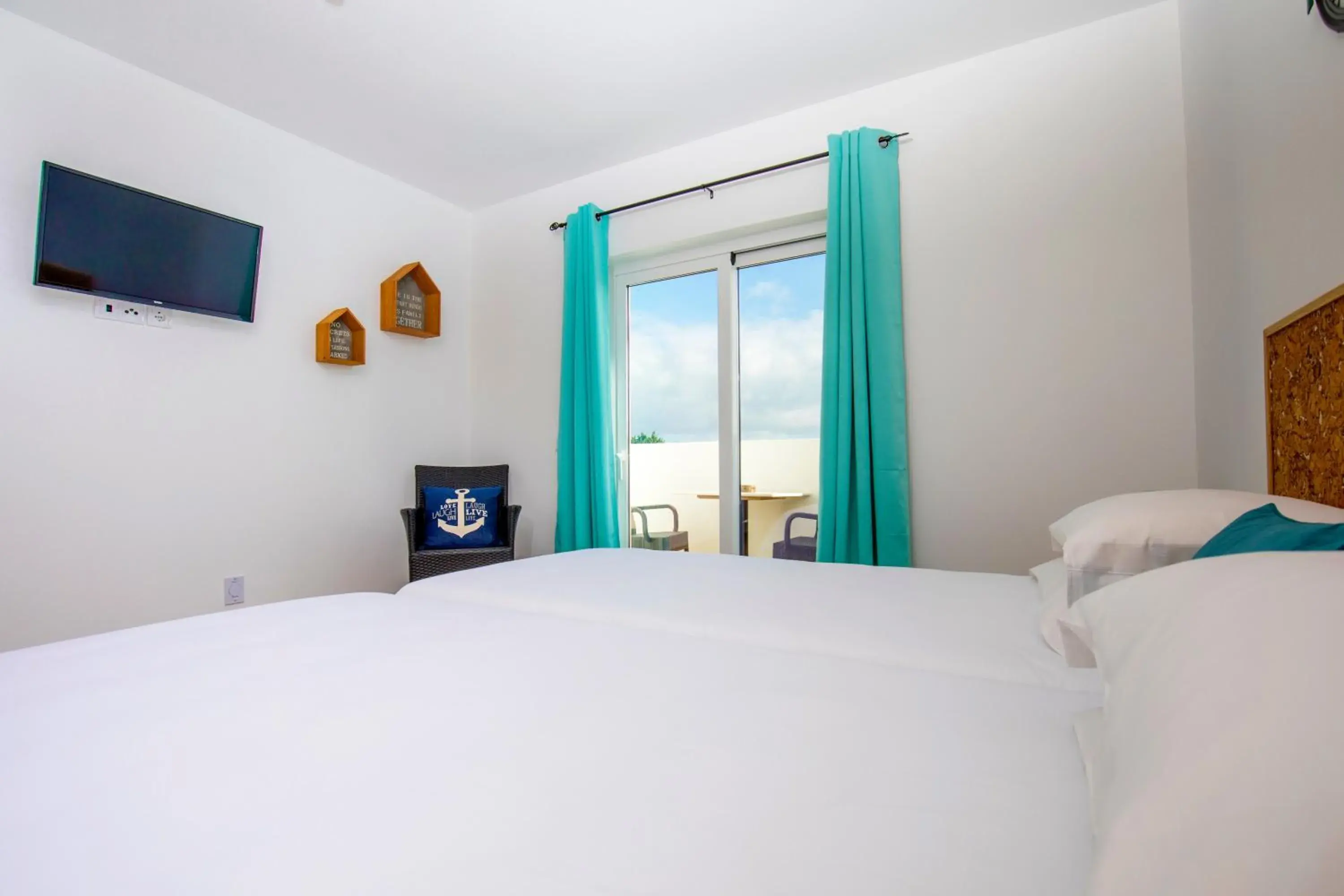 Twin Room in Sagres Sun Stay - Surf Camp & Hostel Twin Room in Sagres Sun Stay - Surf Camp & Hostel