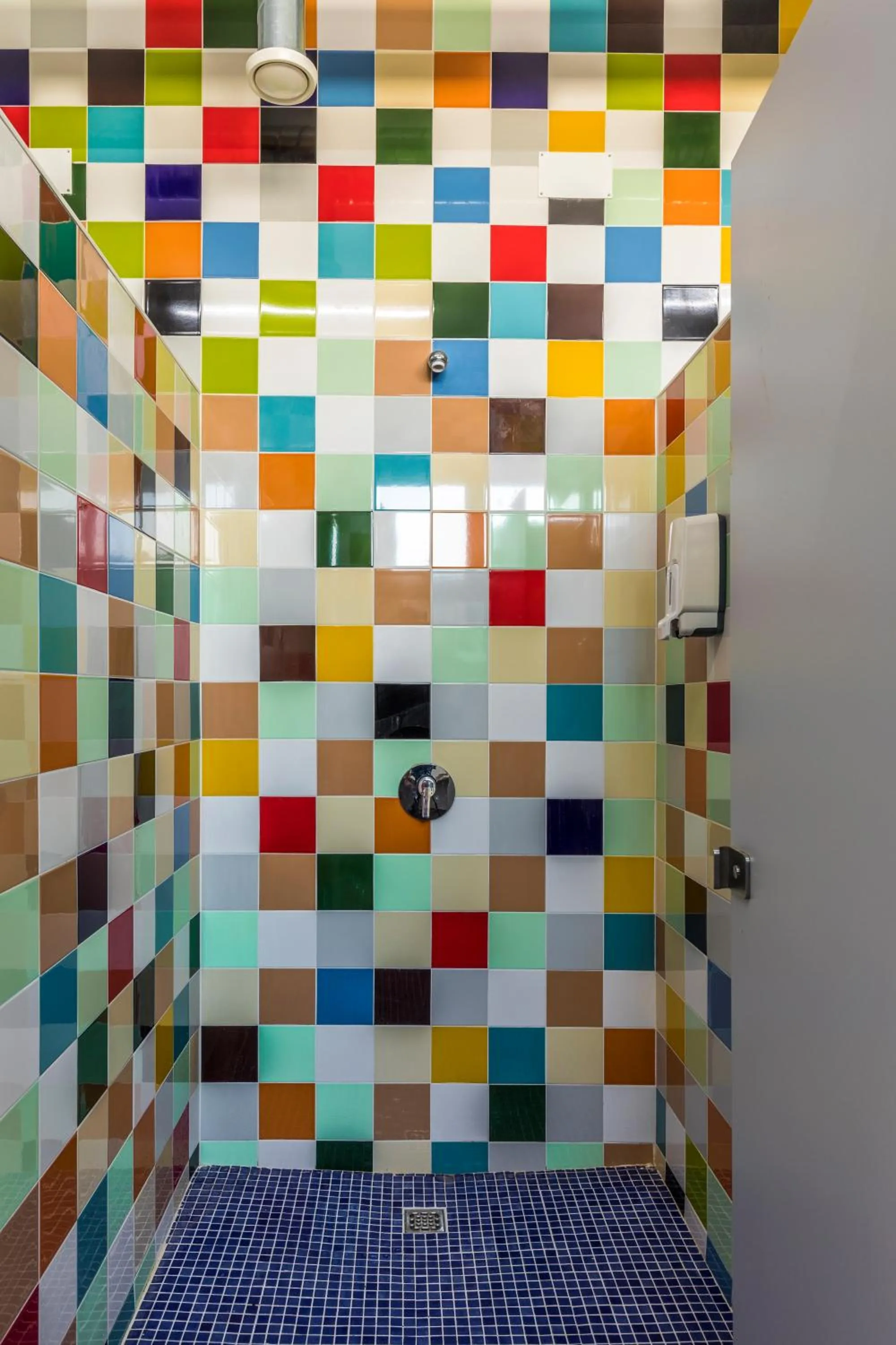 Shower in Sagres Sun Stay - Surf Camp & Hostel