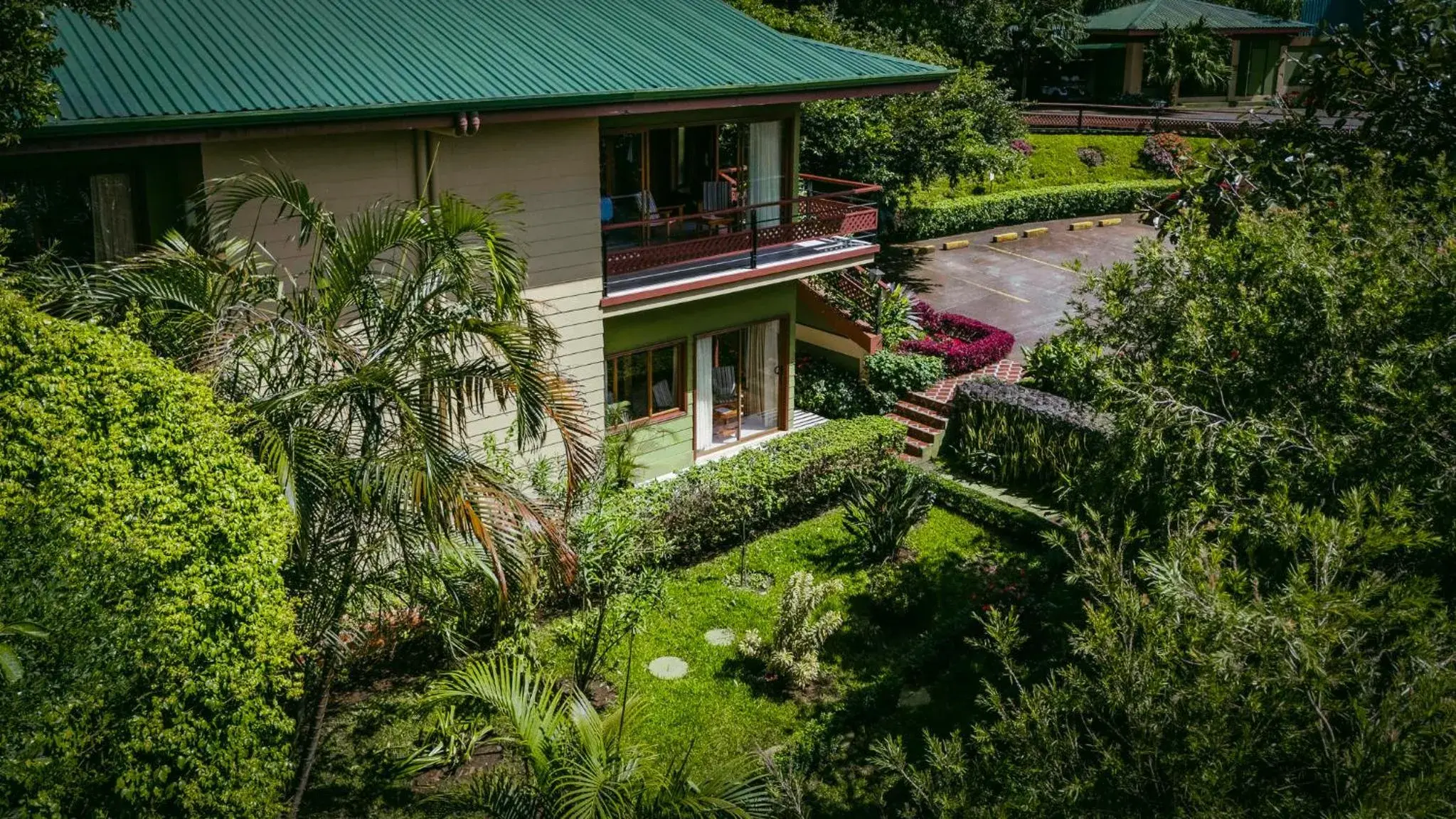 Garden view in Ficus Sunset Suites Garden view in Ficus Sunset Suites