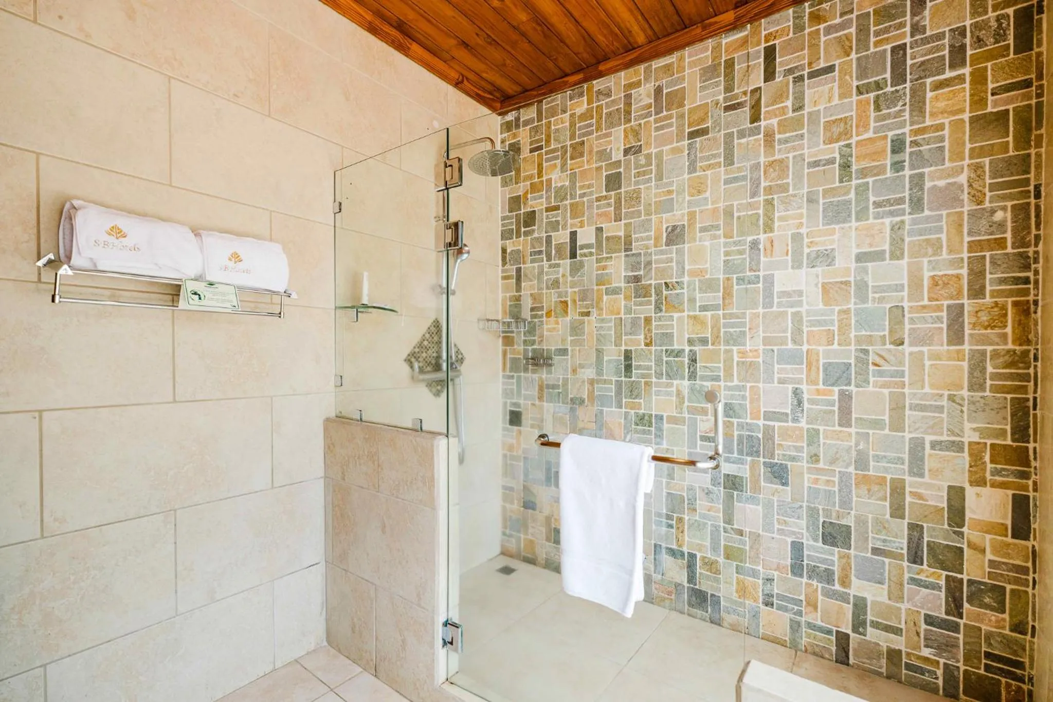 Shower in Ficus Sunset Suites