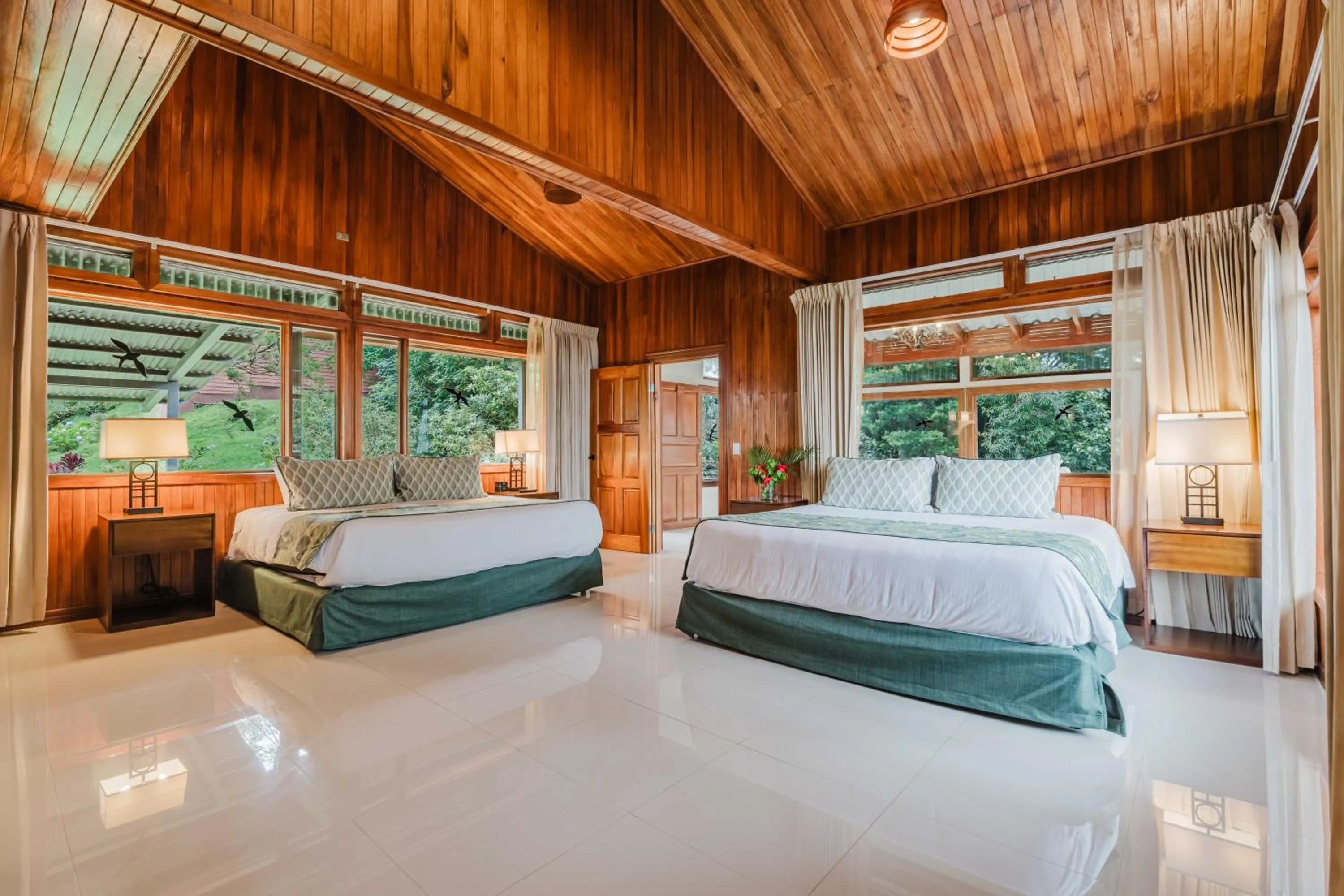 Garden view, Bed in Hotel Heliconia - Monteverde