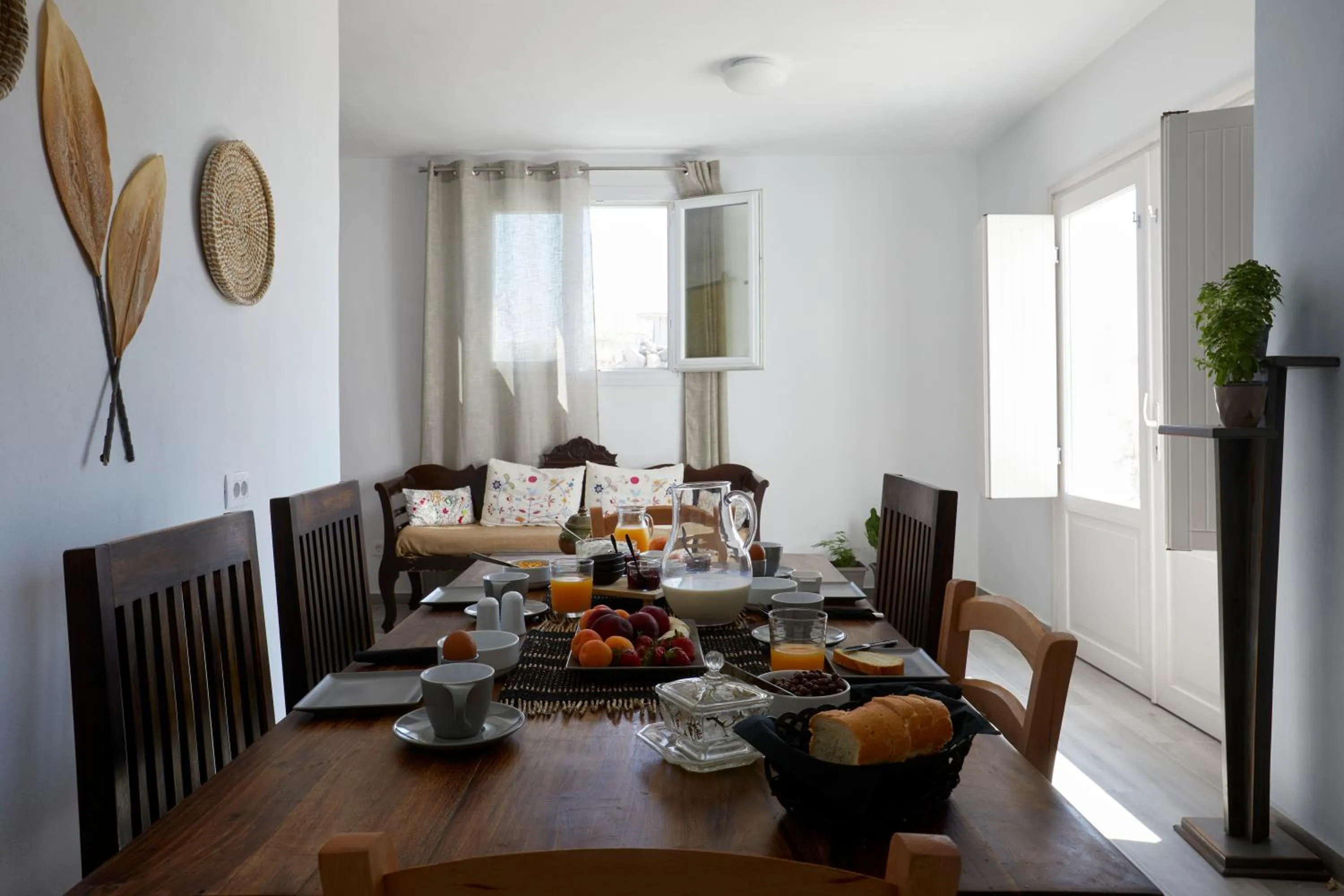 Breakfast in Sunset Faros