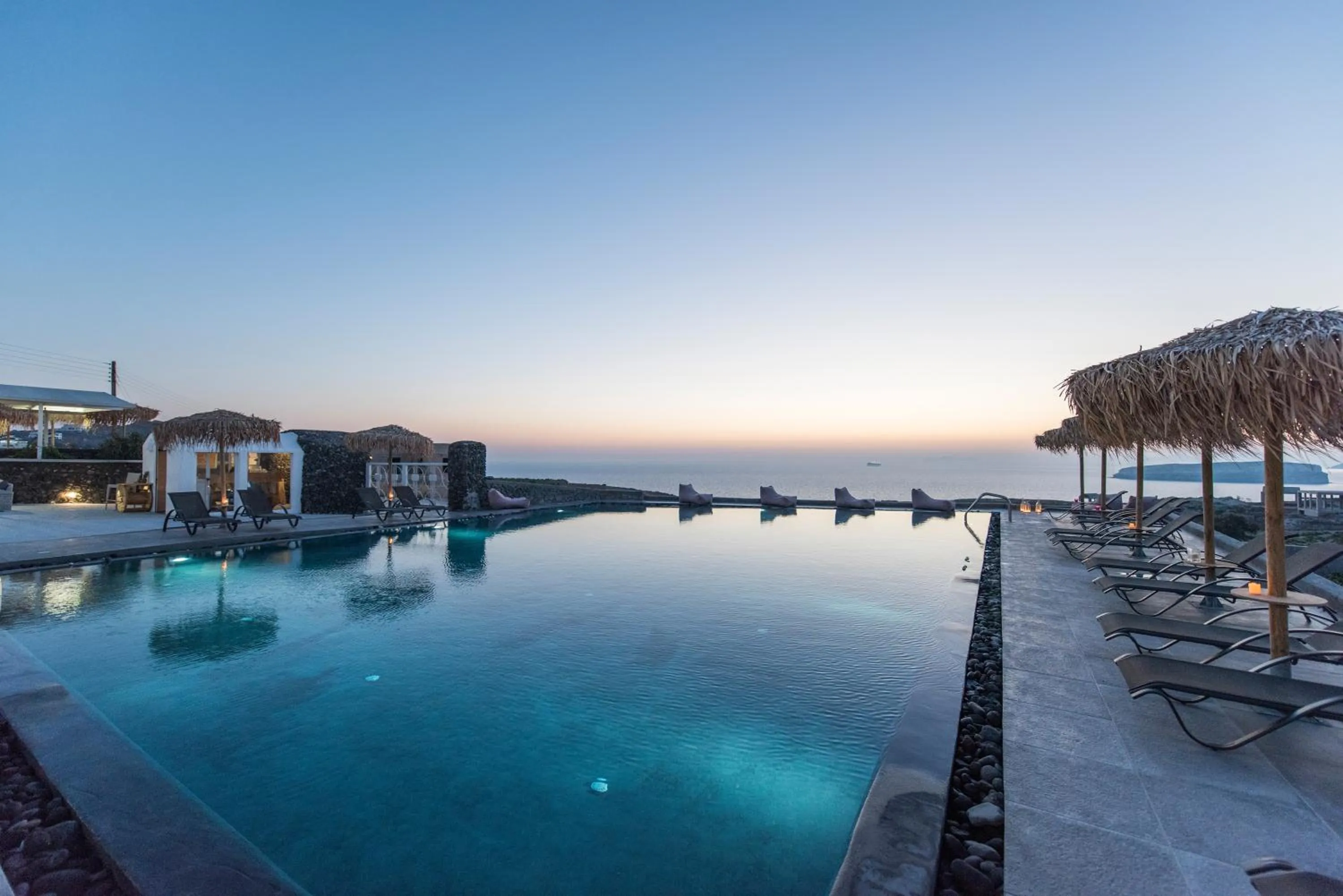 Property building in Sunset Faros