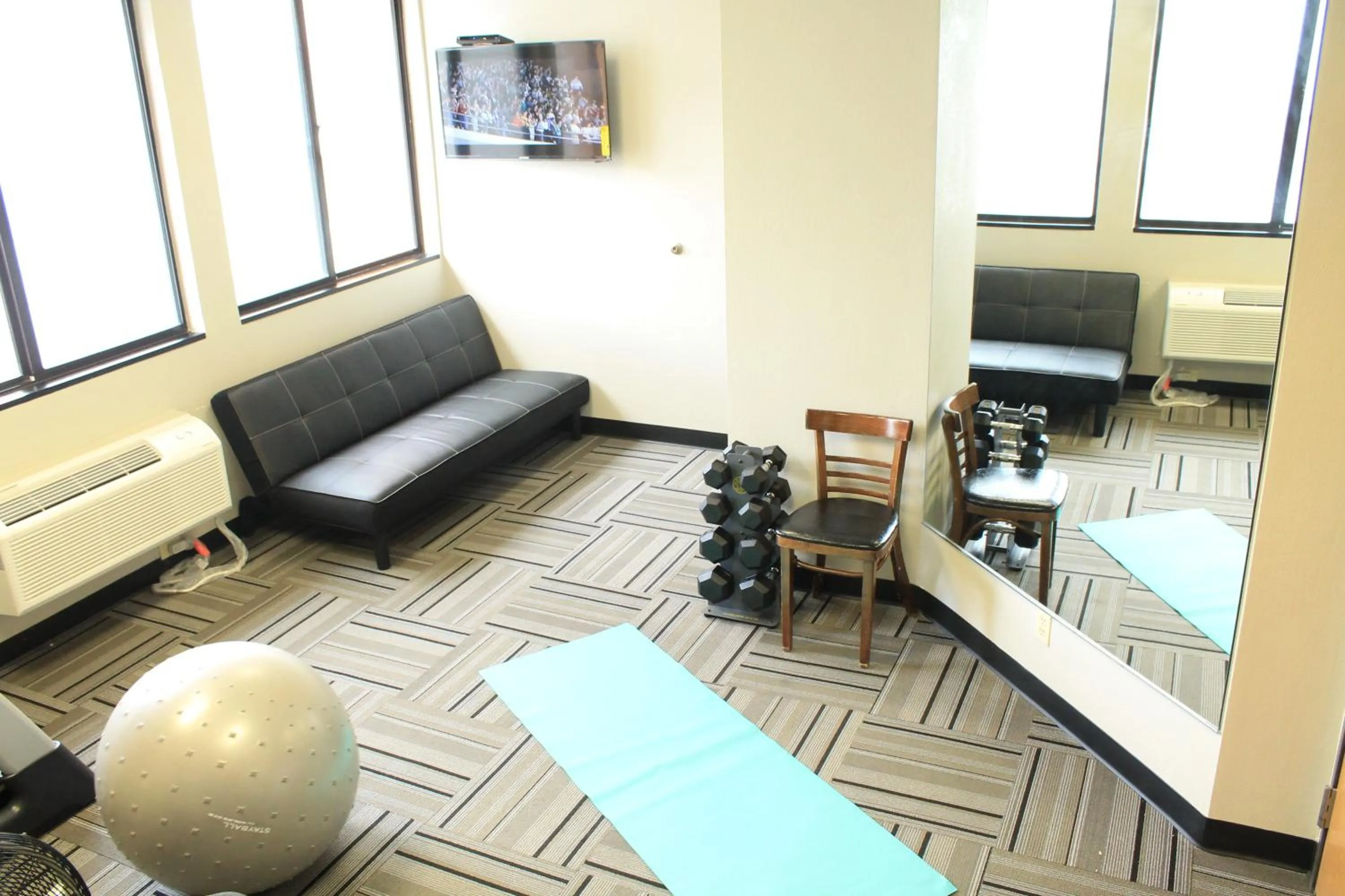 Fitness centre/facilities in Eco-Lux Inn Norfolk