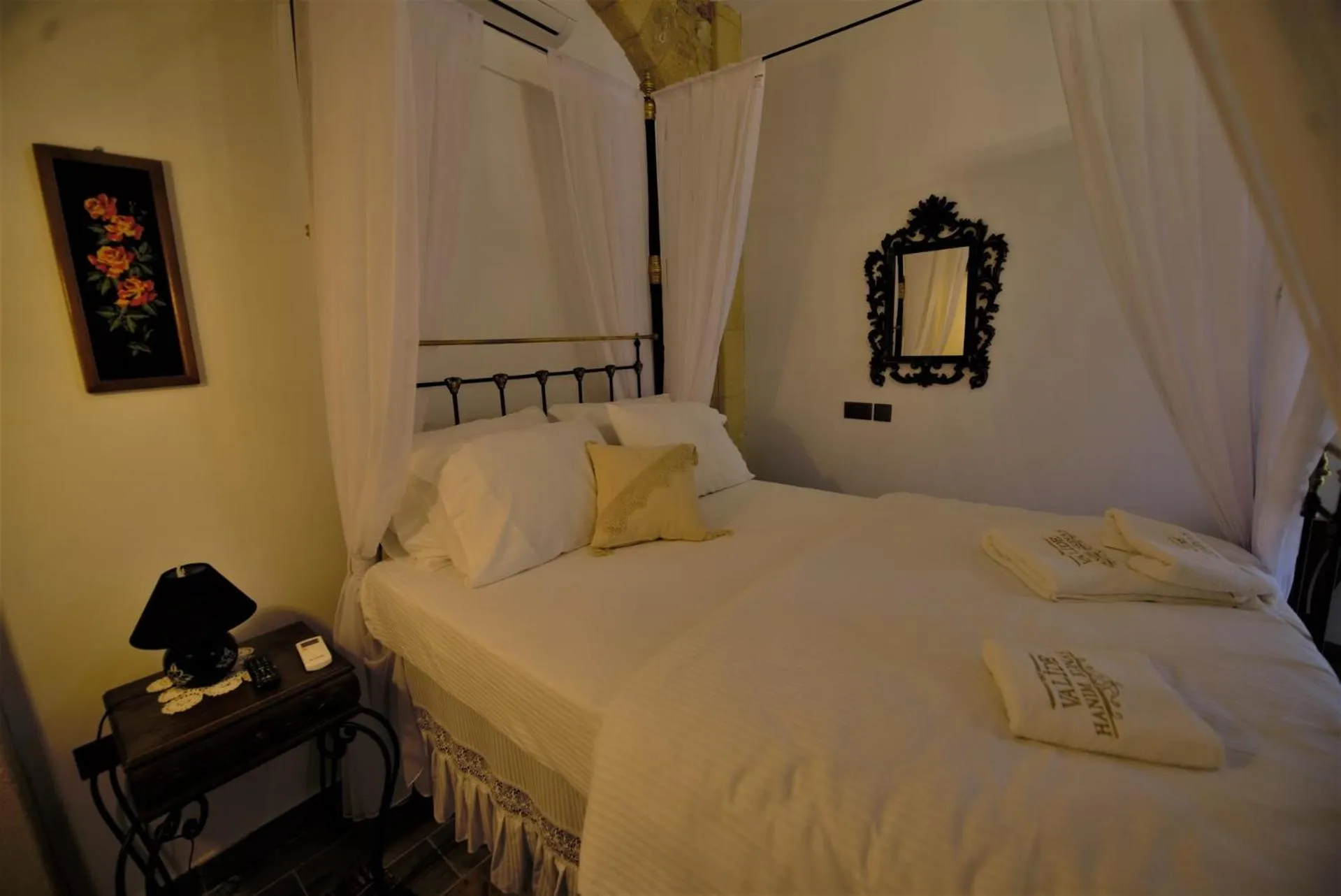 Bed in Hotel Valide Hanim Konak