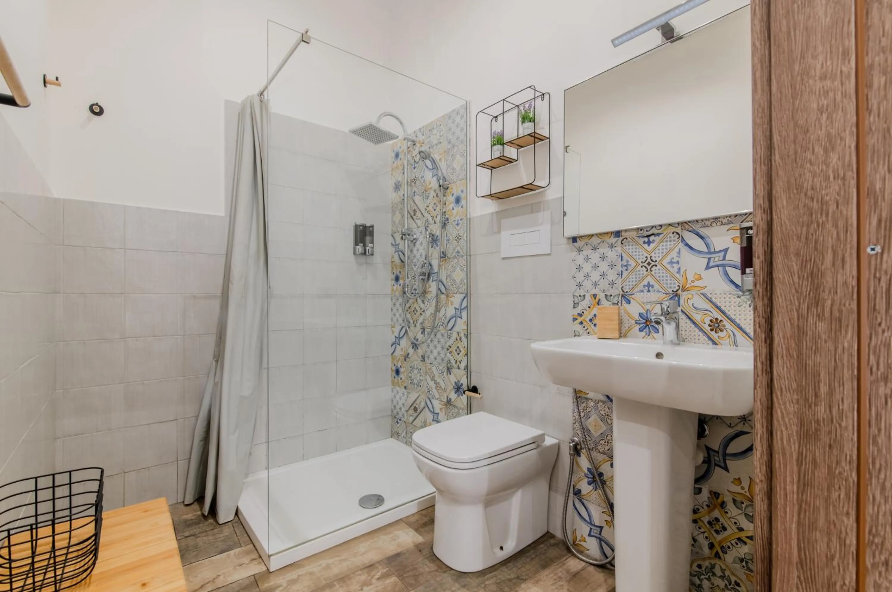 Bathroom in Panurban Rooms by Wonderful Italy