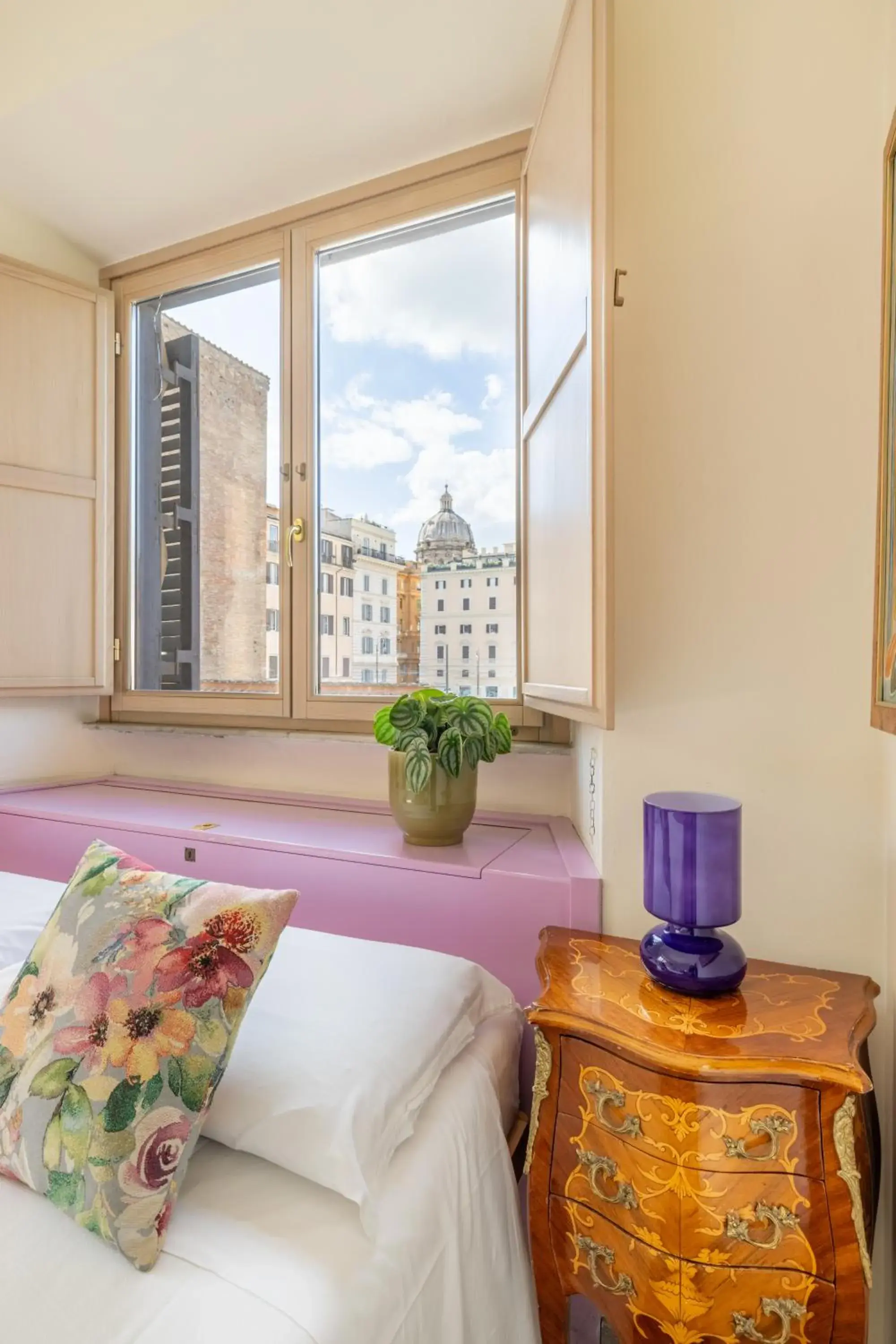 View (from property/room), Bed in Temple View FCollection Superior Relais View (from property/room), Bed in Temple View FCollection Superior Relais