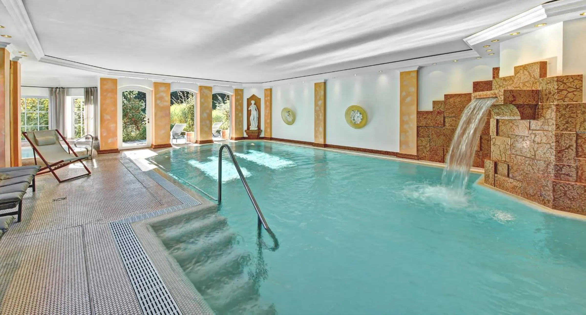 Swimming pool in DIANA Naturpark Hotel - Partnerbetrieb von "Oberstaufen PLUS GOLF"