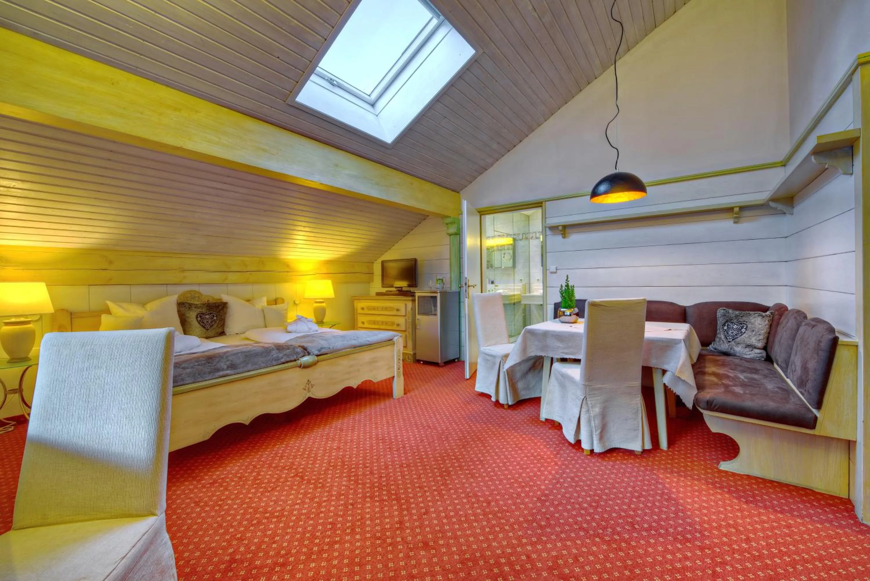 Photo of the whole room, Bed in DIANA Naturpark Hotel - Partnerbetrieb von "Oberstaufen PLUS GOLF"