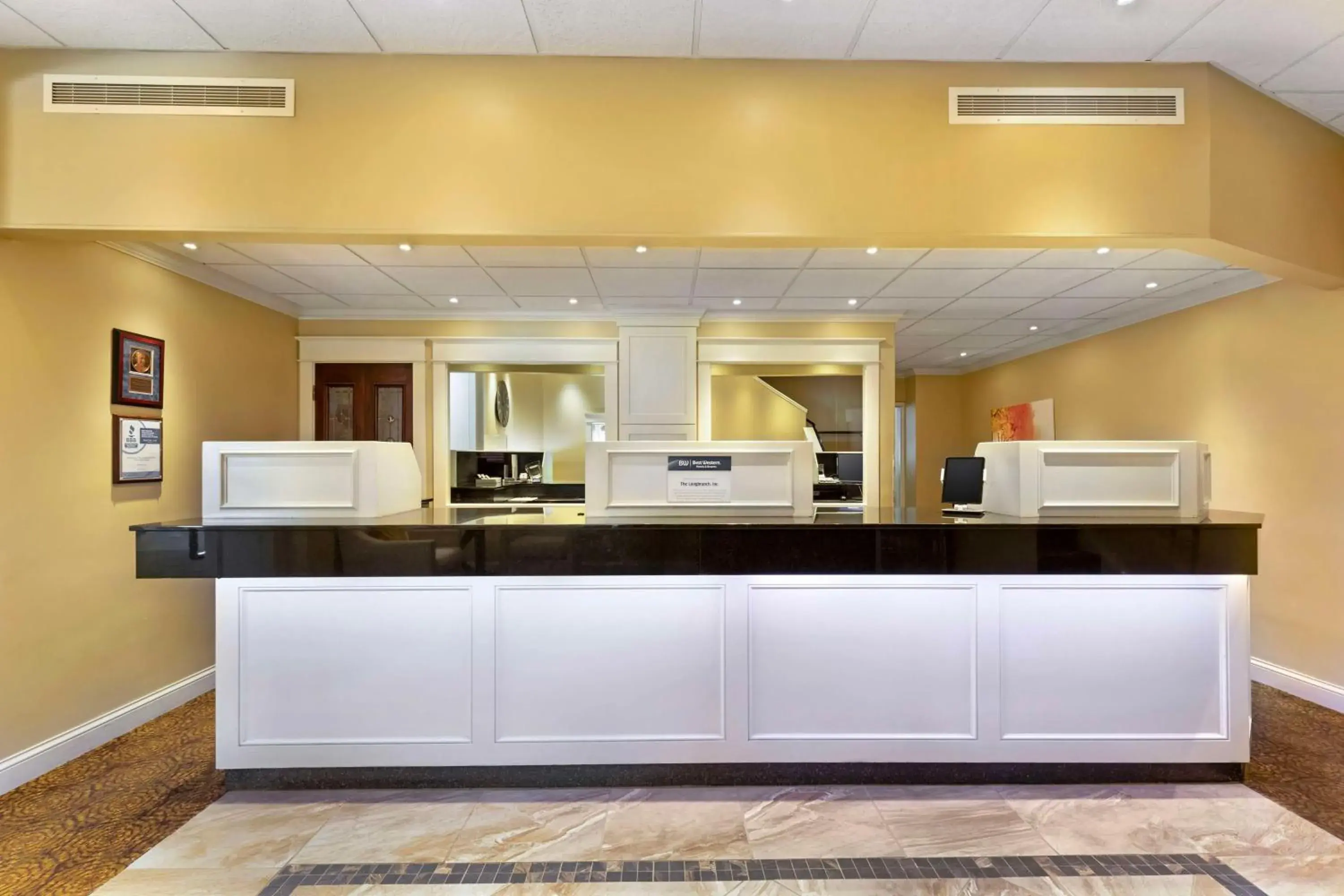 Lobby or reception in Best Western Plus Longbranch Hotel & Convention Center Lobby or reception in Best Western Plus Longbranch Hotel & Convention Center